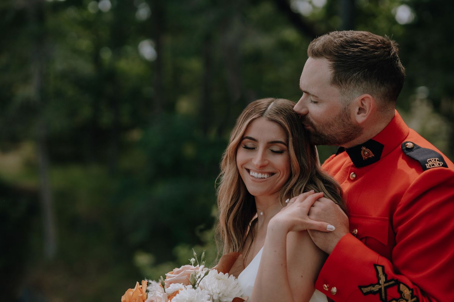 Nanaimo photographer, Vancouver Island wedding, spring wedding, wedding photography, bride and groom portraits