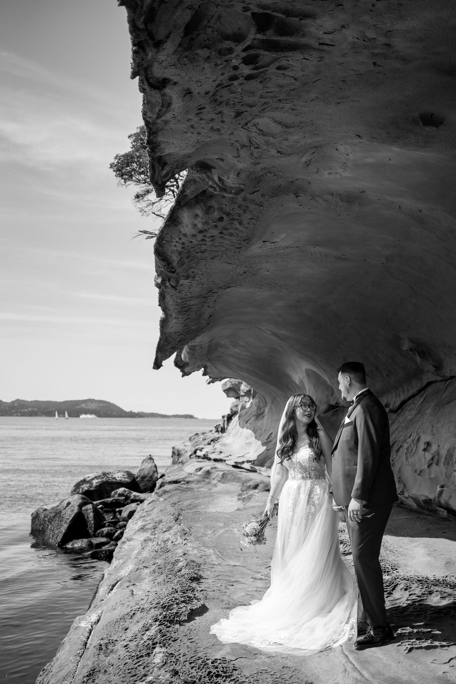 Gabriola Island Wedding Photographer, Bridal portraits, Malaspina galleries, sandstone, elopement photography, champagne spray