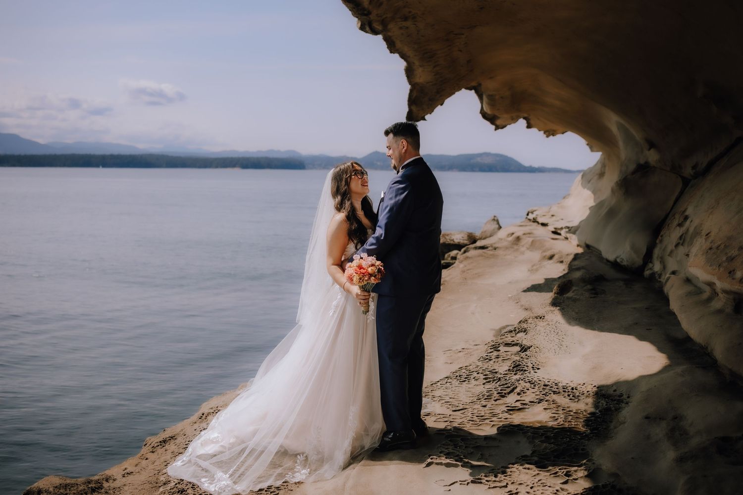 Gabriola Island Wedding Photographer, Bridal portraits, Malaspina galleries, sandstone, elopement photography, champagne spray
