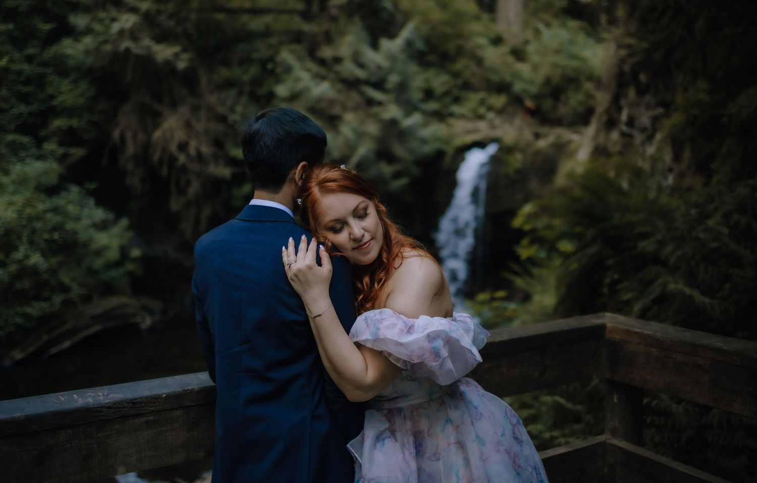Chemainus wedding, intimate elopement, nanaimo photography, Vancouver Island photographer, waterfall, bride, groom, forest wedding, spring