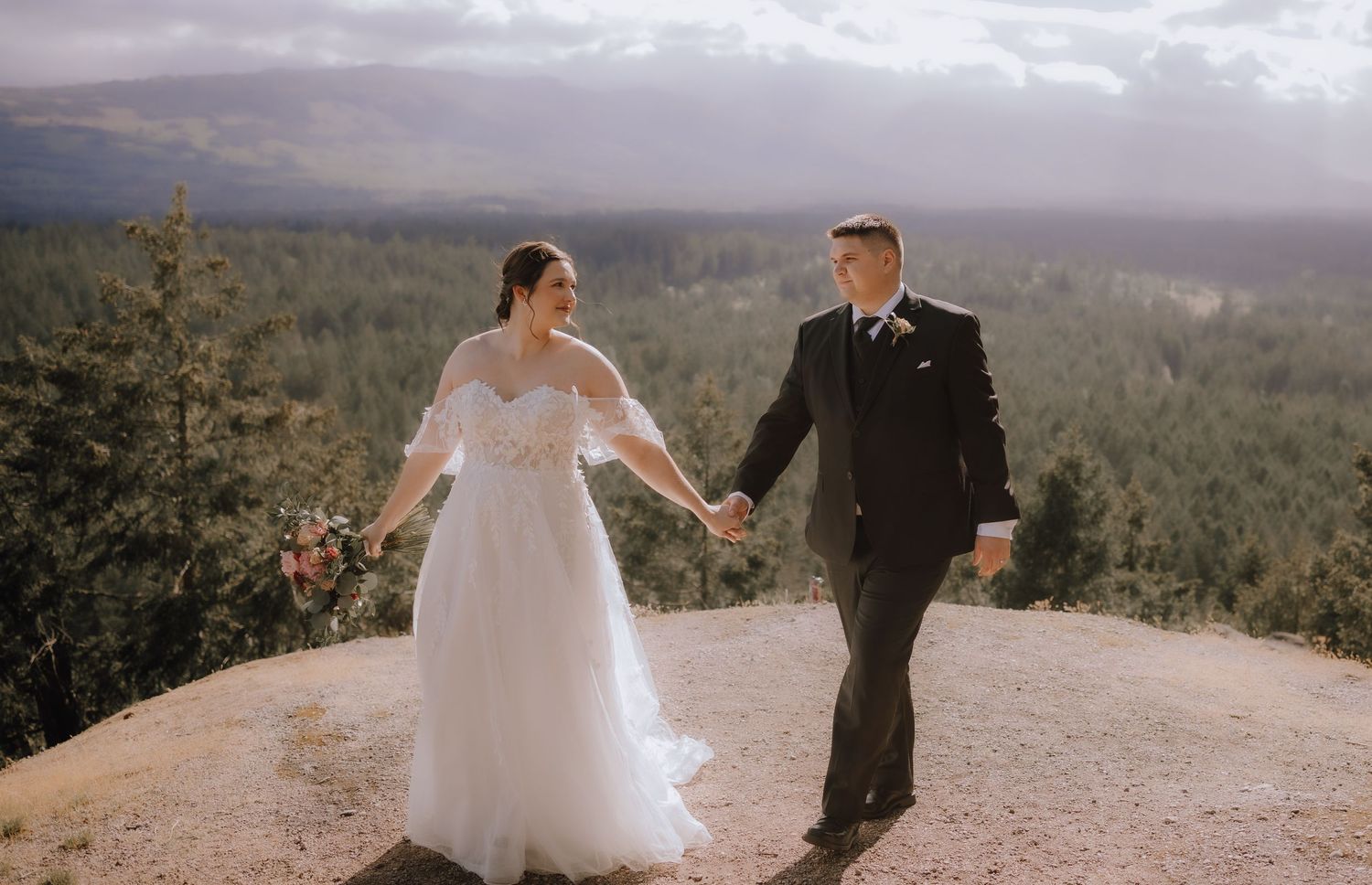 Nanaimo Photographer, Vancouver Island Wedding, Little Mountain, Madrona Point, Parksville Wedding