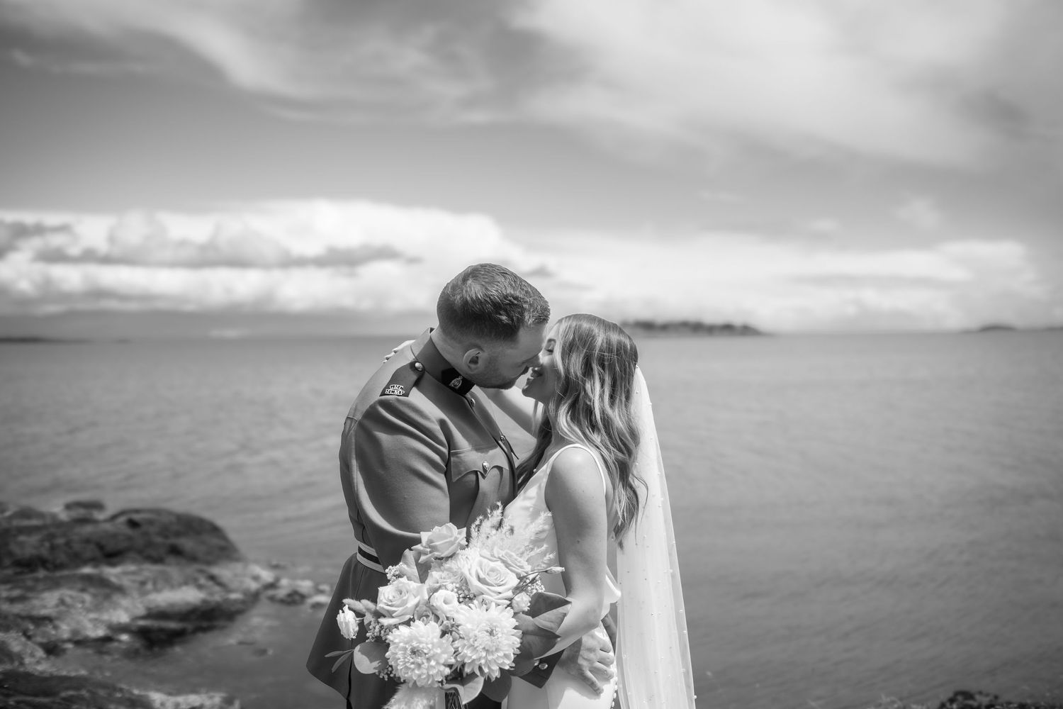Nanaimo photographer, Vancouver Island wedding, spring wedding, wedding photography, bride and groom portraits