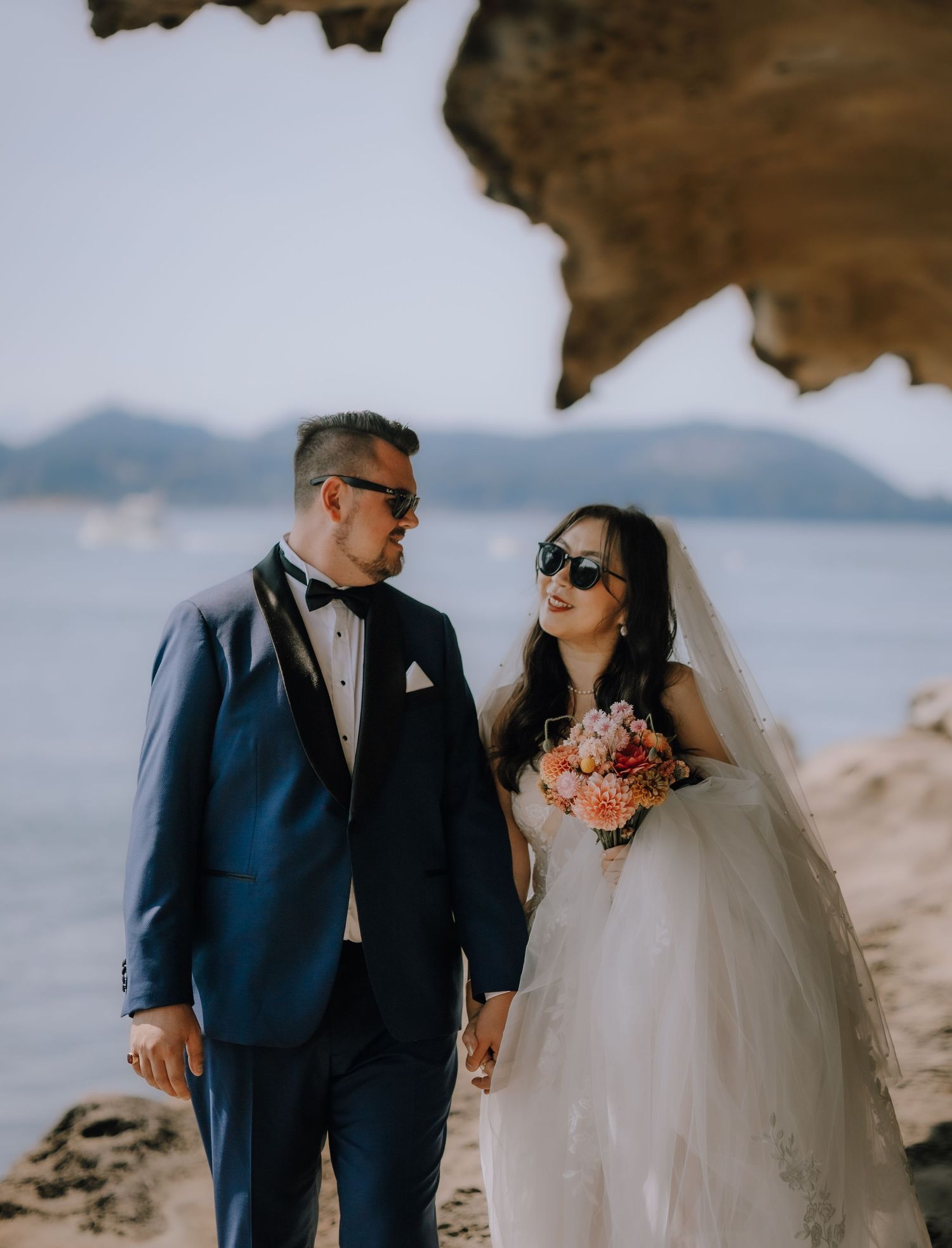 Gabriola Island Wedding Photographer, Bridal portraits, Malaspina galleries, sandstone, elopement photography, champagne spray