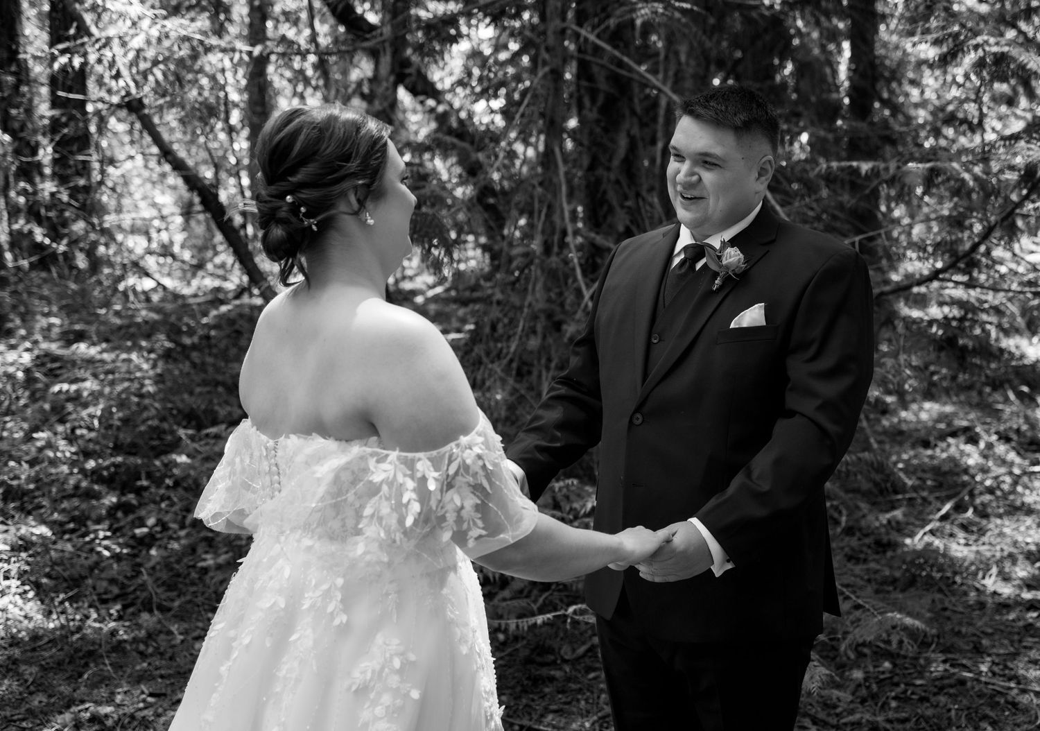 Tigh Na Mara Wedding, Parksville Wedding, Nanaimo Wedding Photographer, Vancouver Island Wedding Photographer, first look