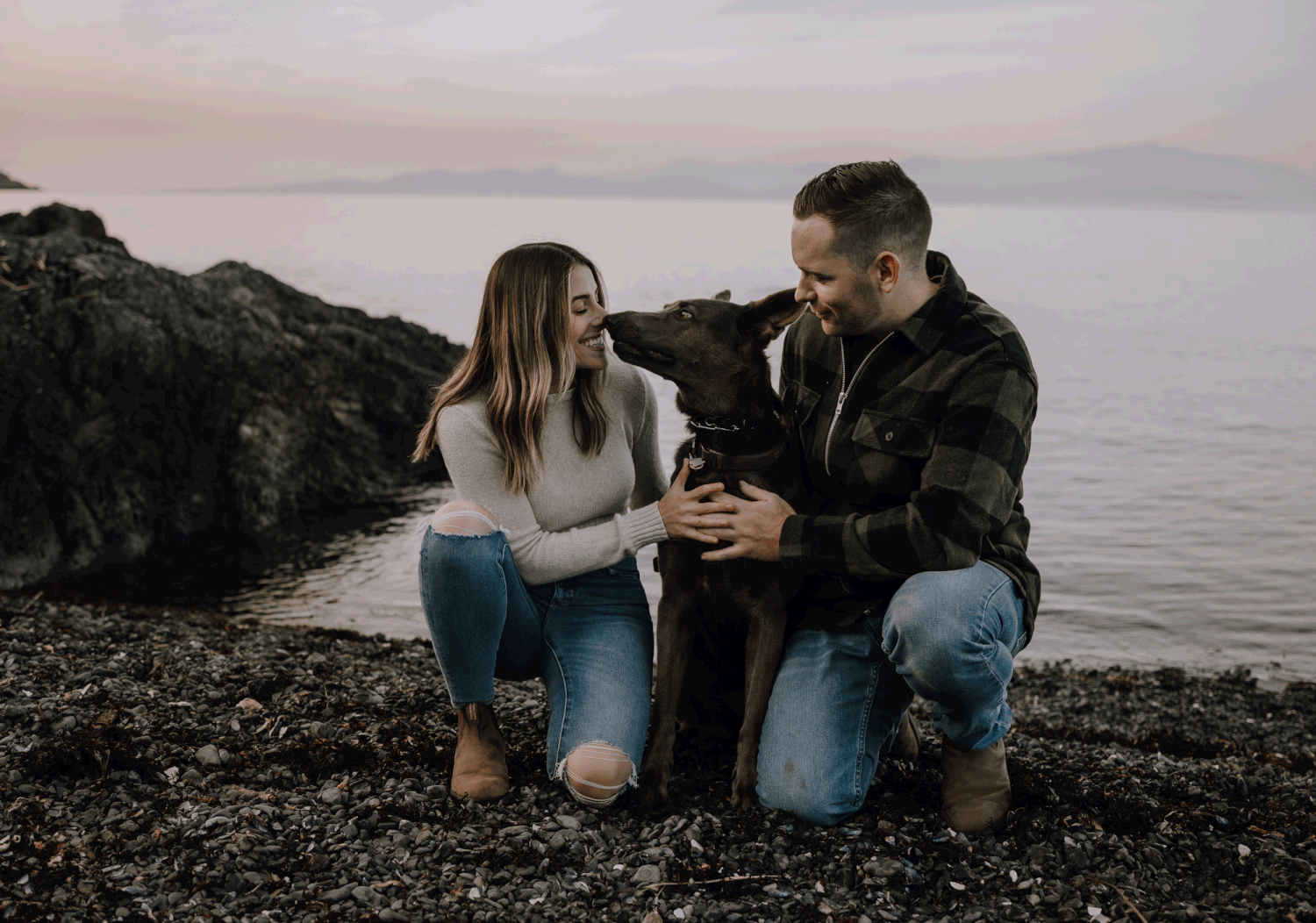Nanaimo wedding Photographer, Nanoose Bay engagement, Vancouver Island Wedding, Golden Hour Photography, Couples Photography, Romantic Photo