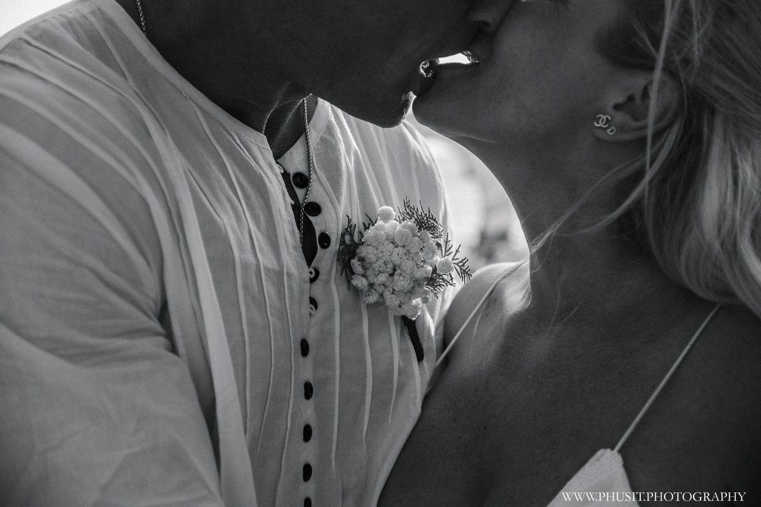 kiss