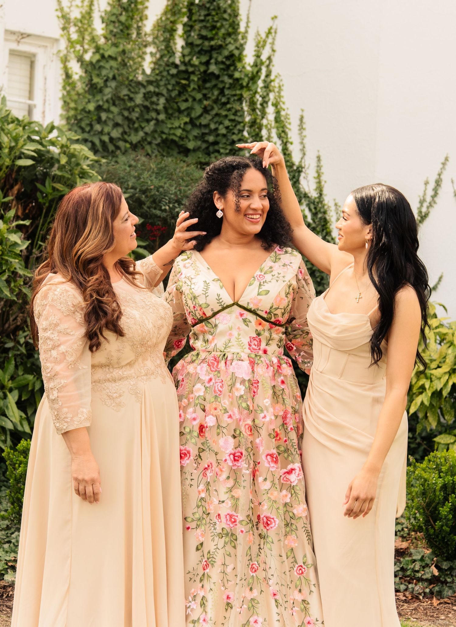 Wedding photos by Raleigh NC Wedding Photographer at The T Austin Finch House event venue in High Point, North Carolina