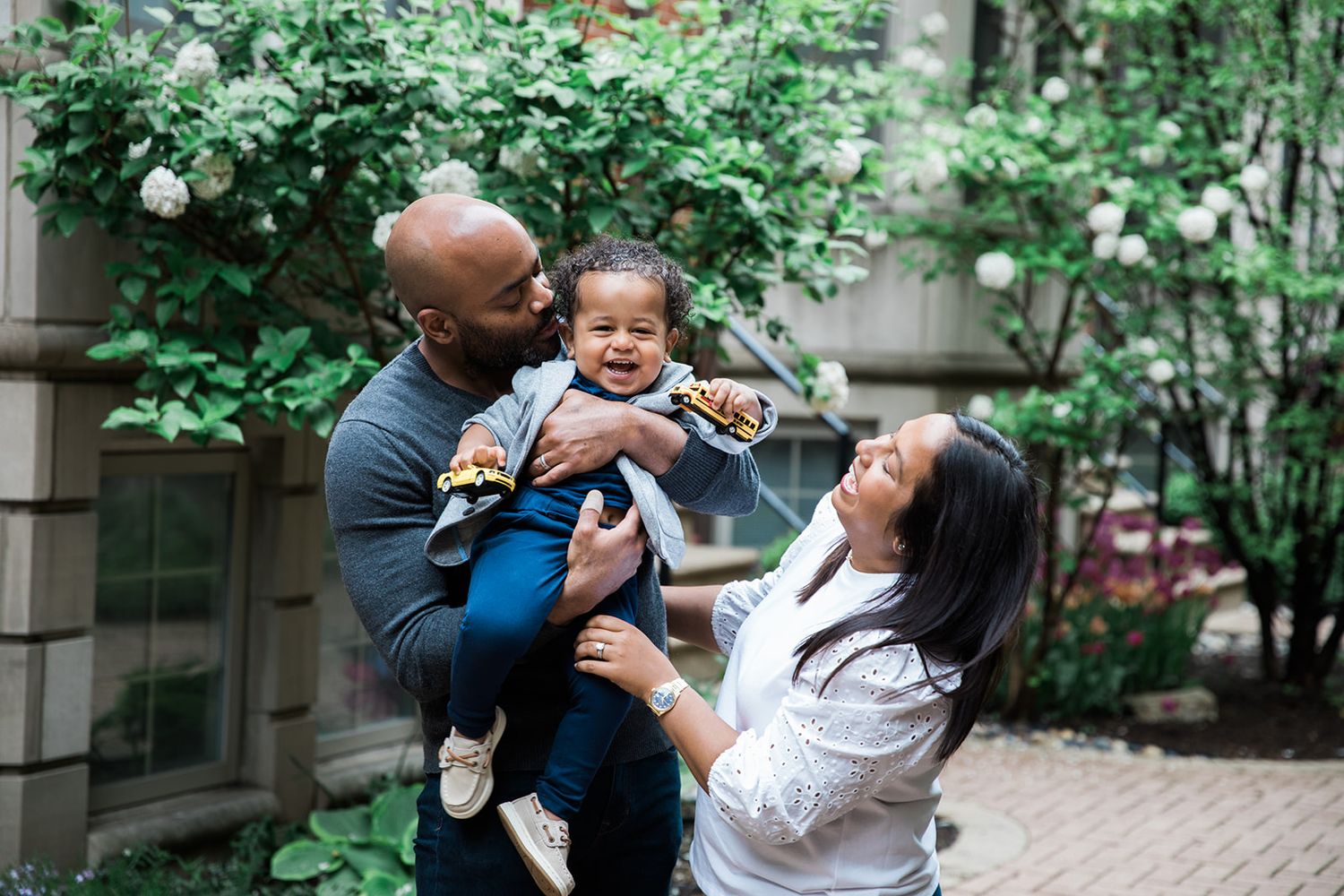 Family photography near me, outdoor home mini session for a young family