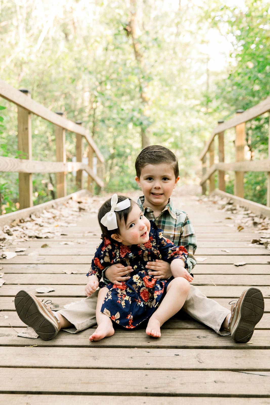 Chicago IL photographer, young family portrait fall session  in the chicago suburb Schaumburg