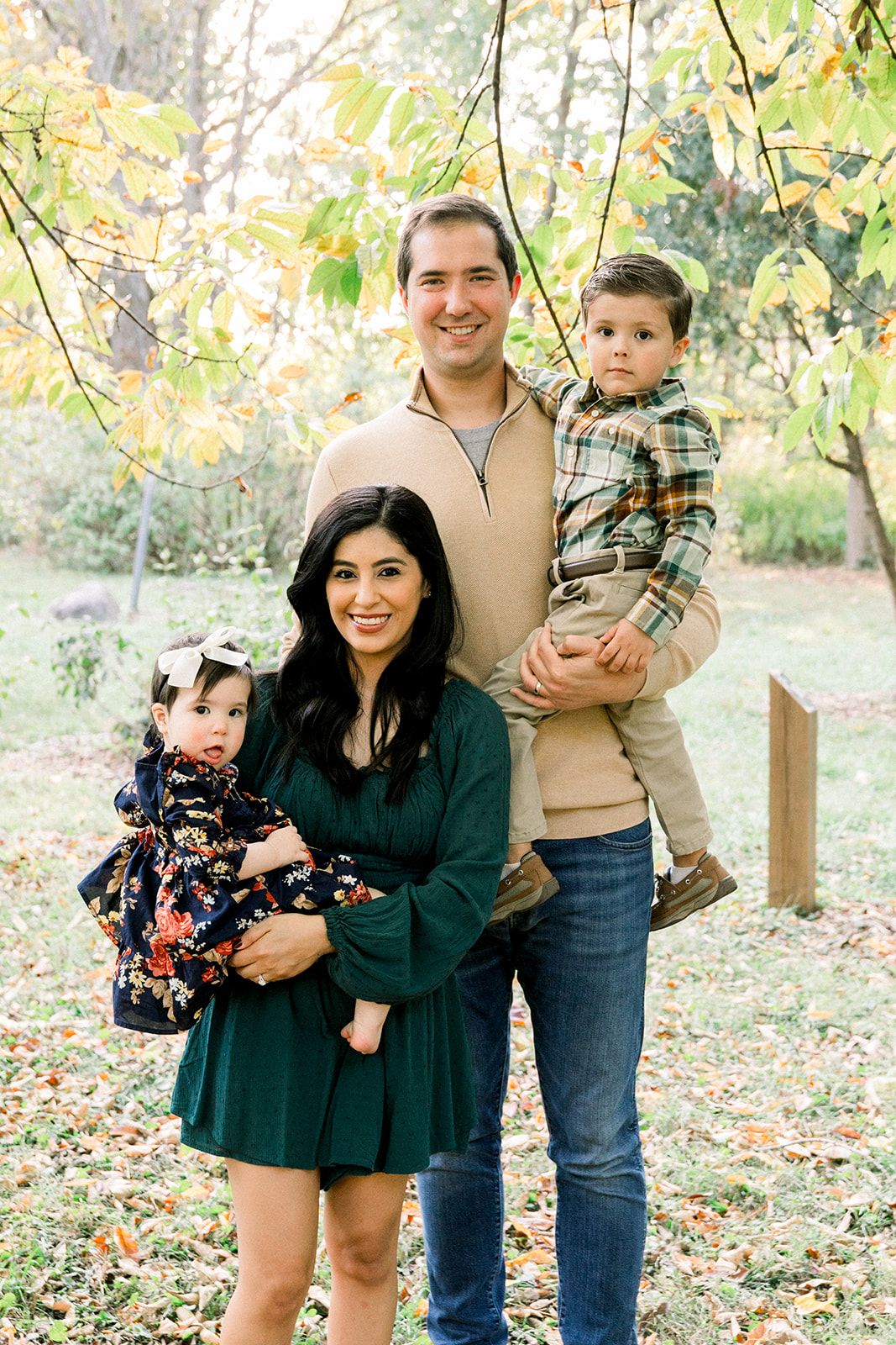 Chicago IL photographer, young family portrait fall session  in the chicago suburb Schaumburg