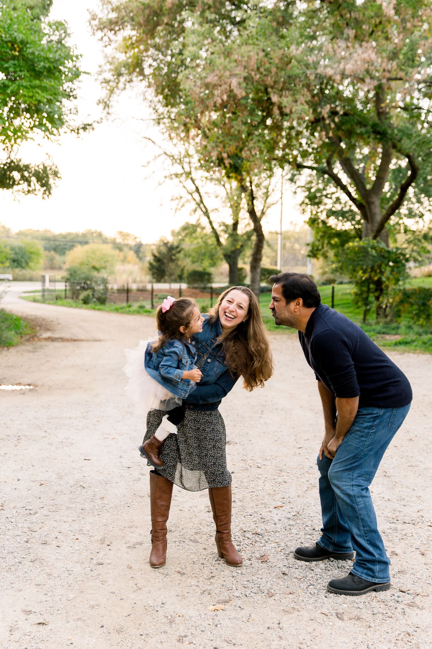 Family photography, outdoor fall chicago suburbs mini session for extended family with grandparents