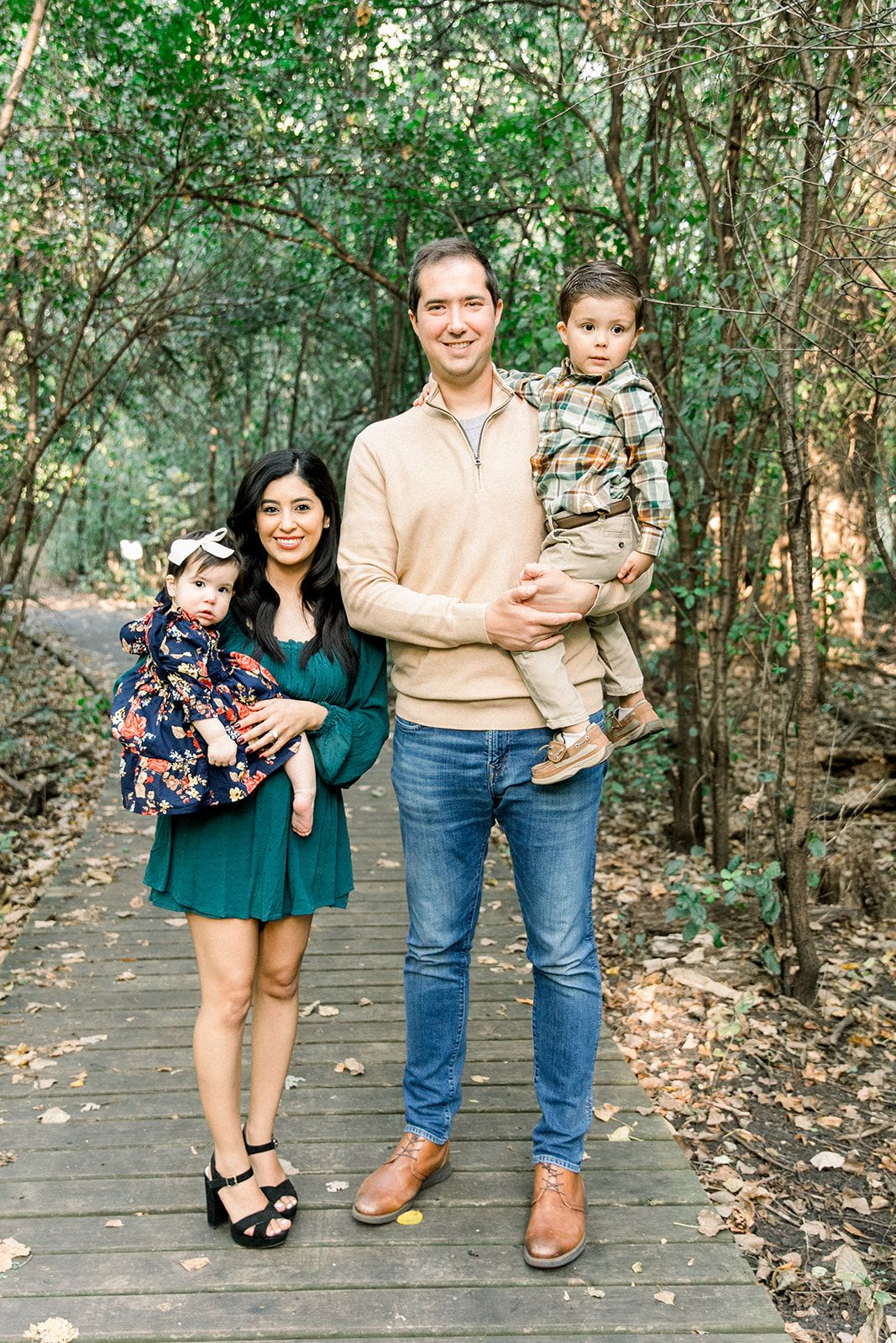 Chicago IL photographer, young family portrait fall session  in the chicago suburb Schaumburg