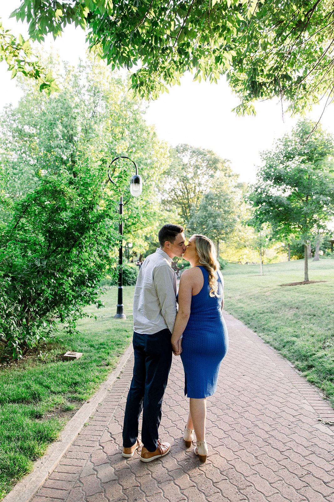 Maternity photography near me, chicago pregnancy photoshoot in the chicago suburbs, Naperville riverwalk portrait