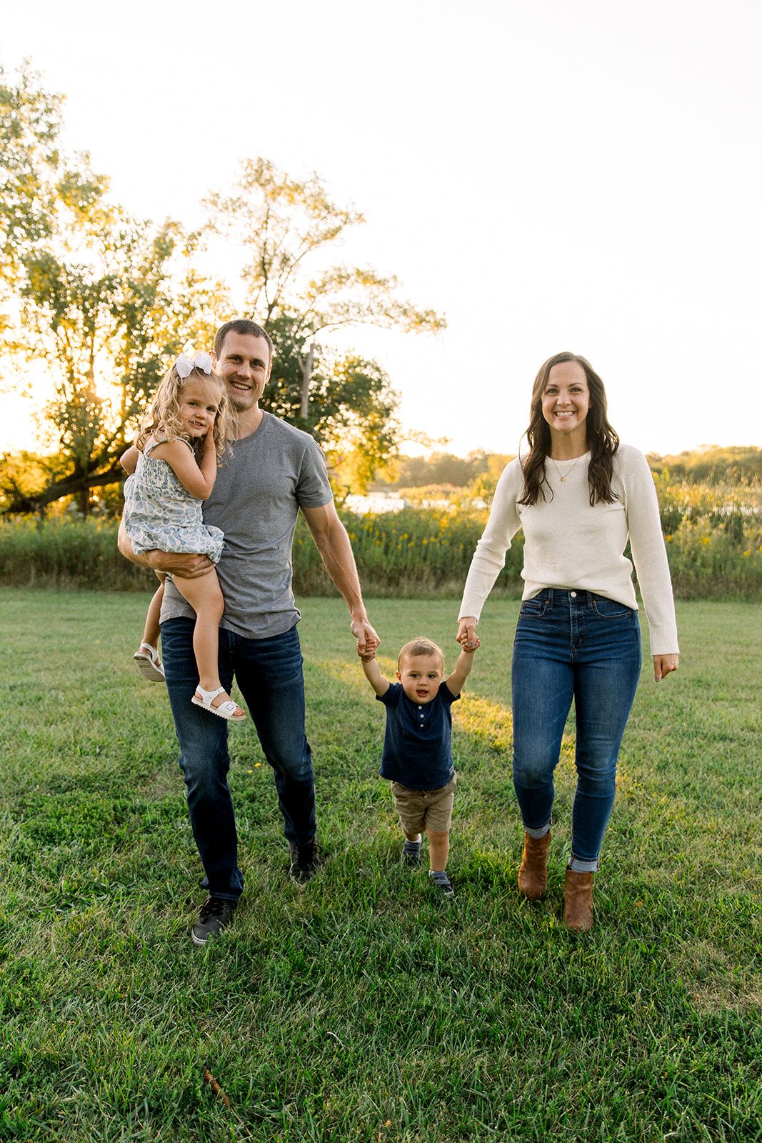 Chicago family photographers, suburban fall mini session in Busse Woods Schaumburg Illinois