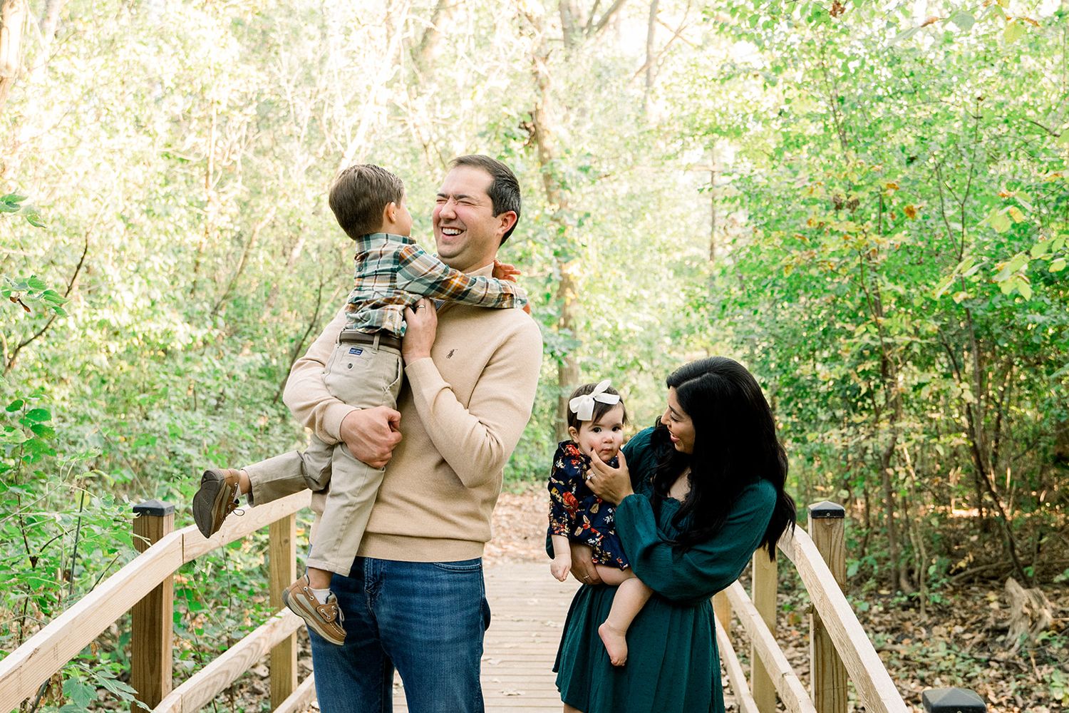 Chicago IL photographer, young family portrait fall session  in the chicago suburb Schaumburg