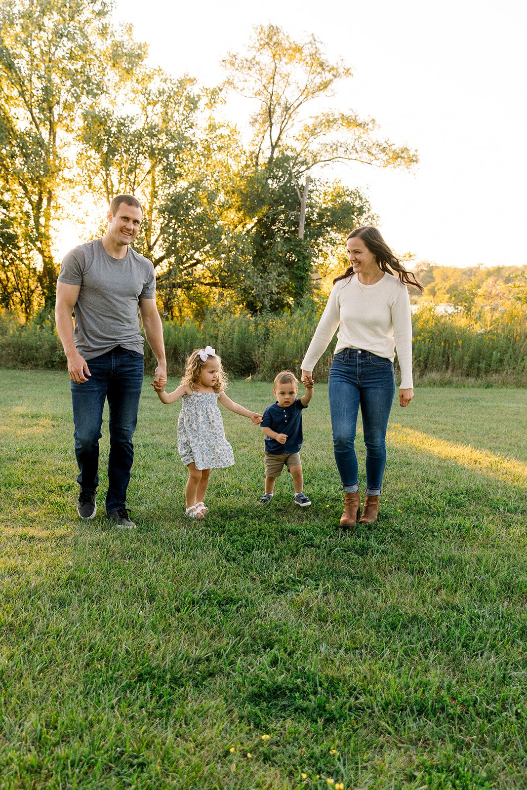 Chicago family photographers, suburban fall mini session in Busse Woods Schaumburg Illinois