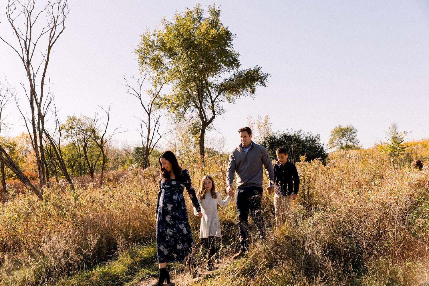 Chicago family photoshoot, outdoor fall family portrait in the Chicago suburbs