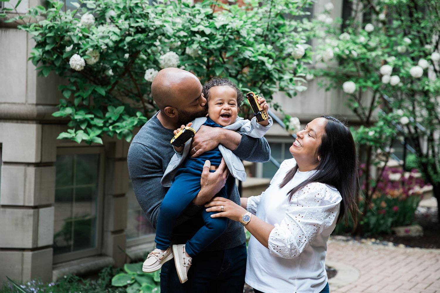 Family photography near me, outdoor home mini session for a young family