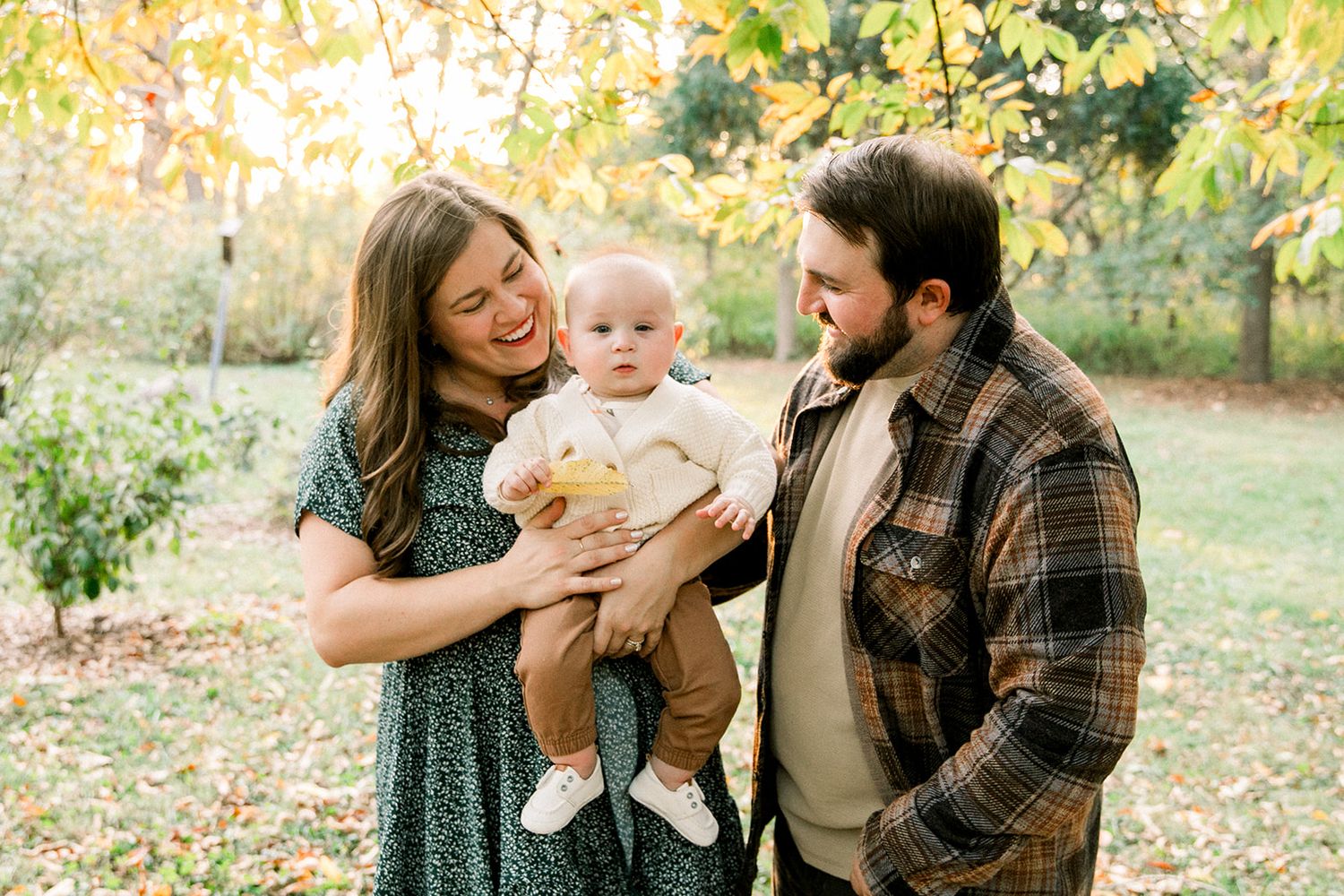 Chicago family photographers, image of family fall mini photoshoot in schaumburg, illinois