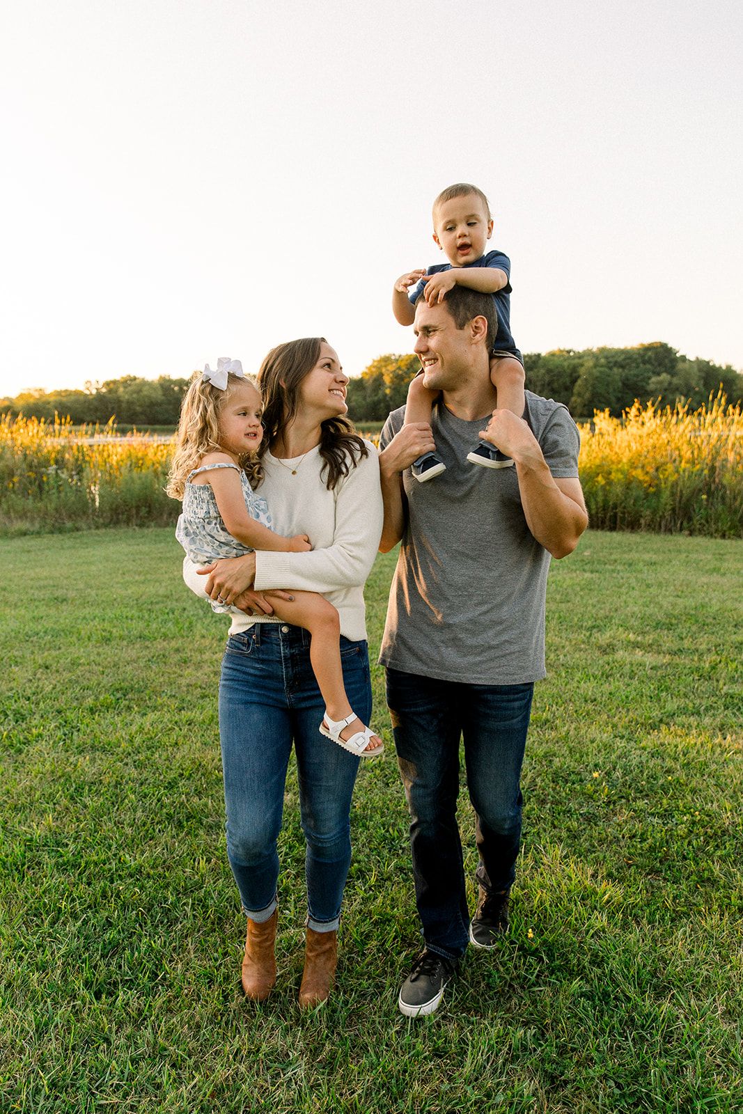 Chicago family photographers, suburban fall mini session in Busse Woods Schaumburg Illinois