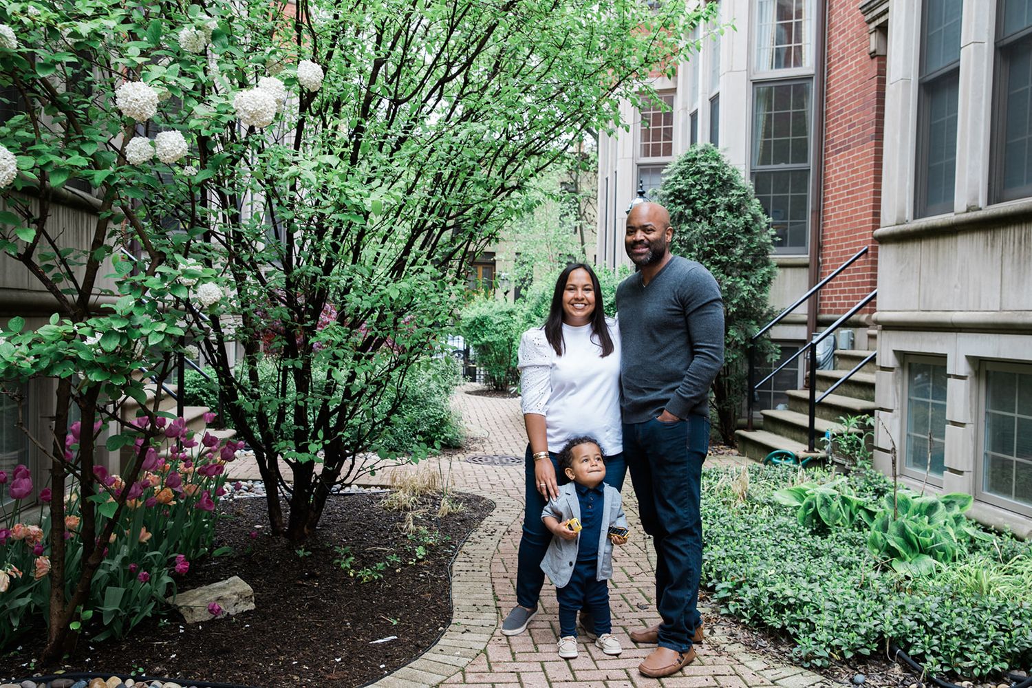 Family photography near me, outdoor home mini session for a young family