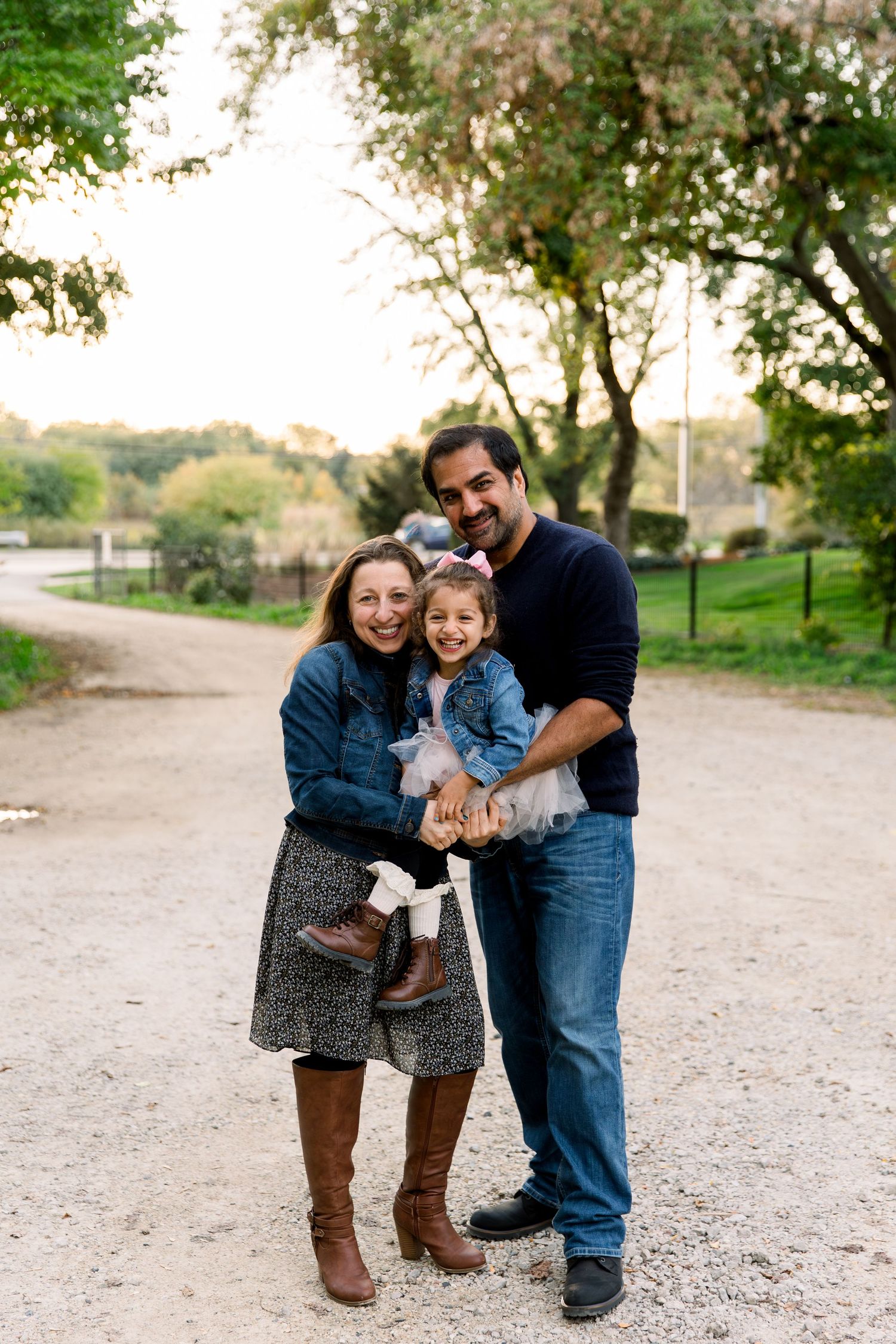 Family photography, outdoor fall chicago suburbs mini session for extended family with grandparents
