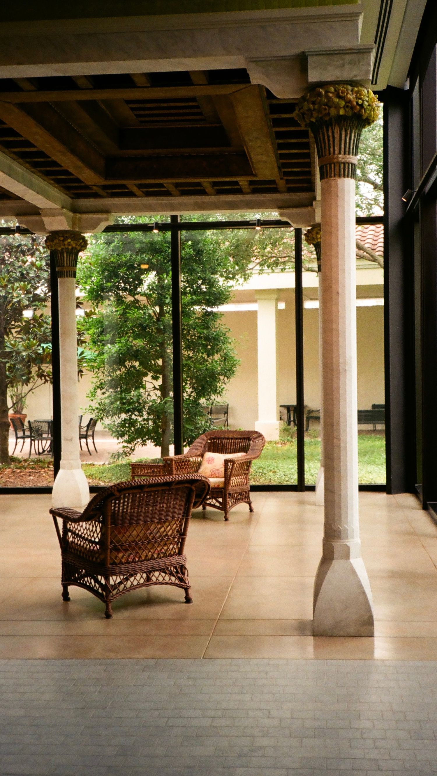 Nice composition of the seating area and garden at the Morse Museum in Winter Park, FL.