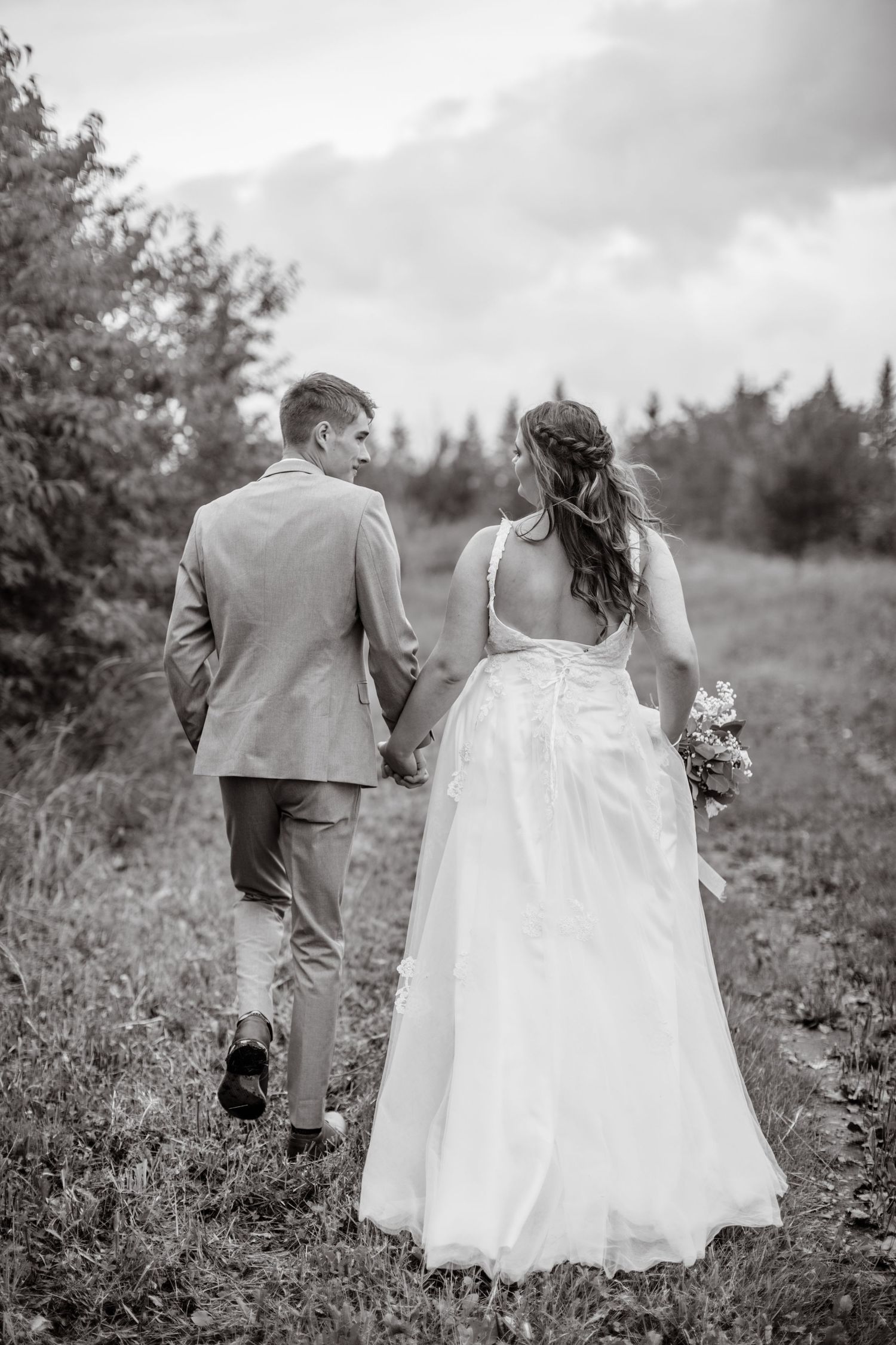 Two people photographed by Zoe Lauren Photography