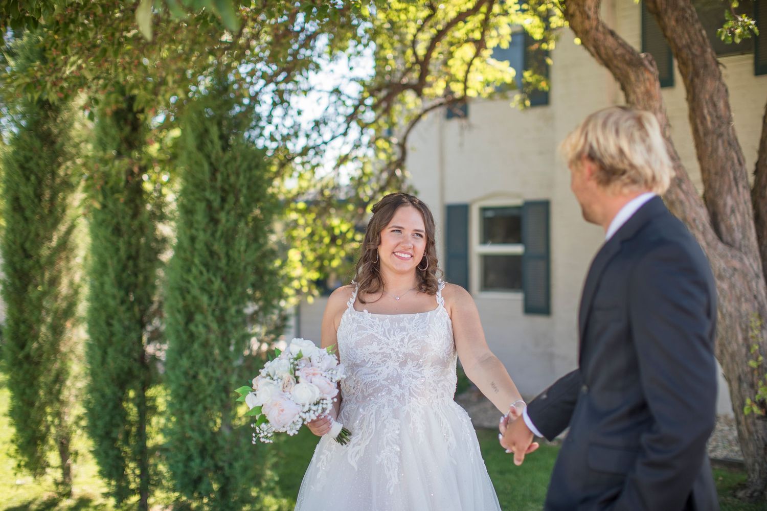 Two people photographed by Zoe Lauren Photography