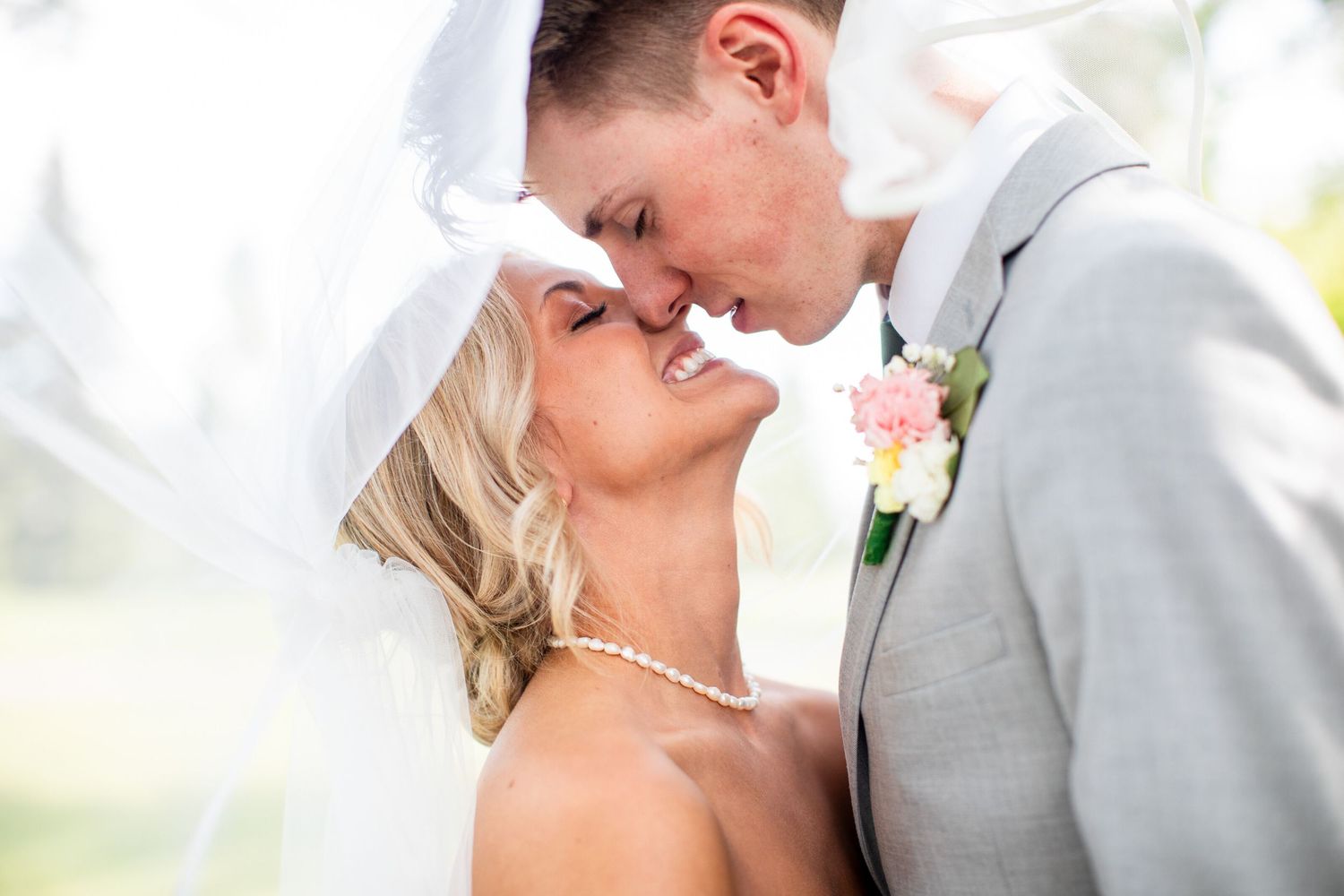 Two people photographed by Zoe Lauren Photography