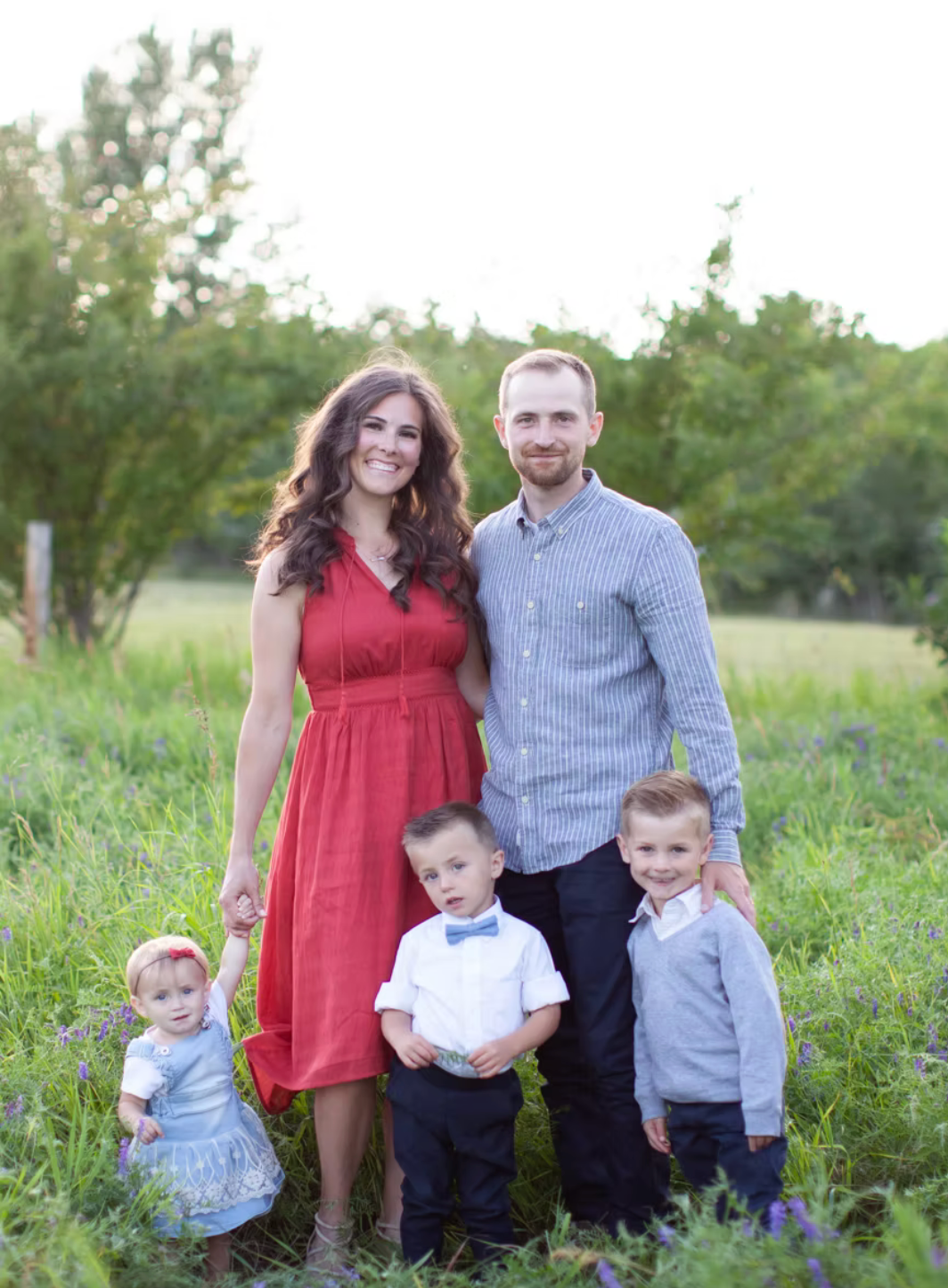 Two people photographed by Zoe Lauren Photography