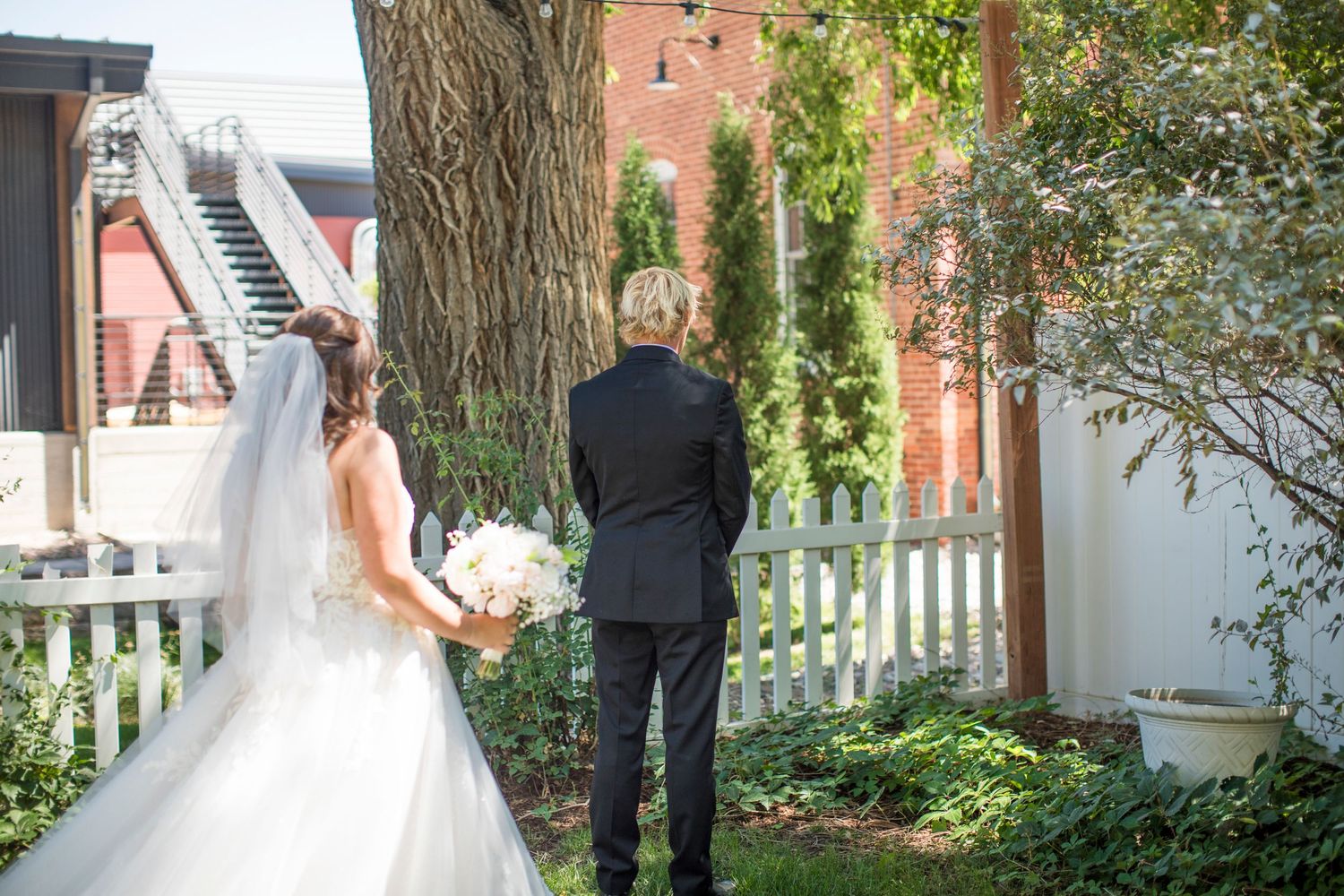 Two people photographed by Zoe Lauren Photography