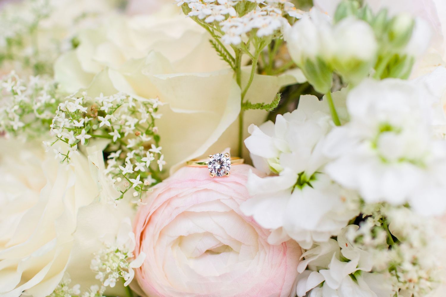 Two people photographed by Zoe Lauren Photography
