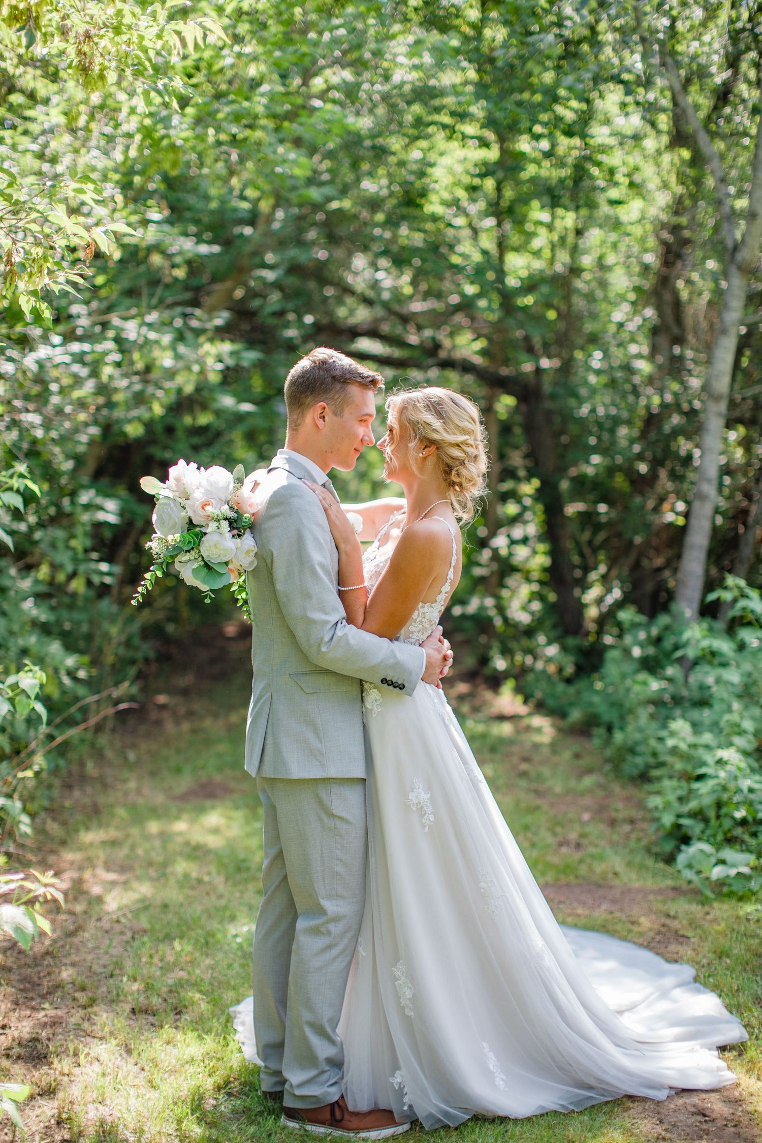 Two people photographed by Zoe Lauren Photography
