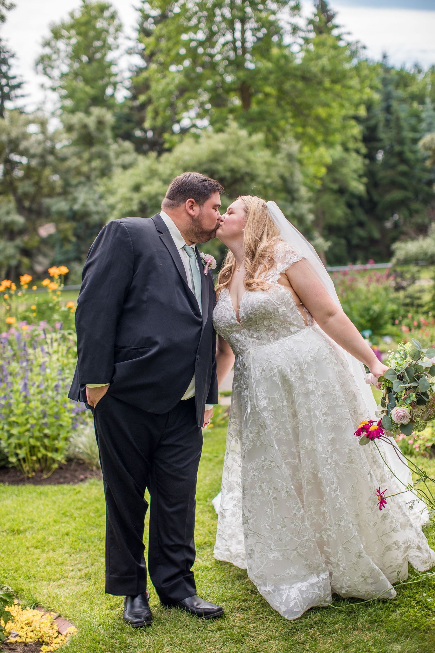 Two people photographed by Zoe Lauren Photography