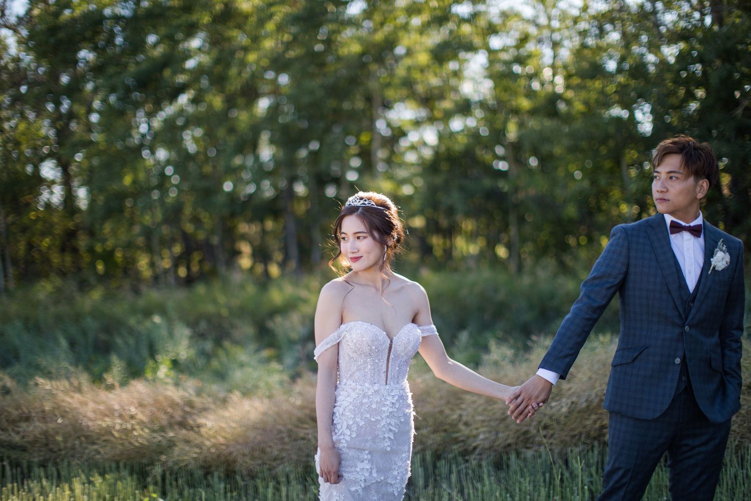 Two people photographed by Zoe Lauren Photography