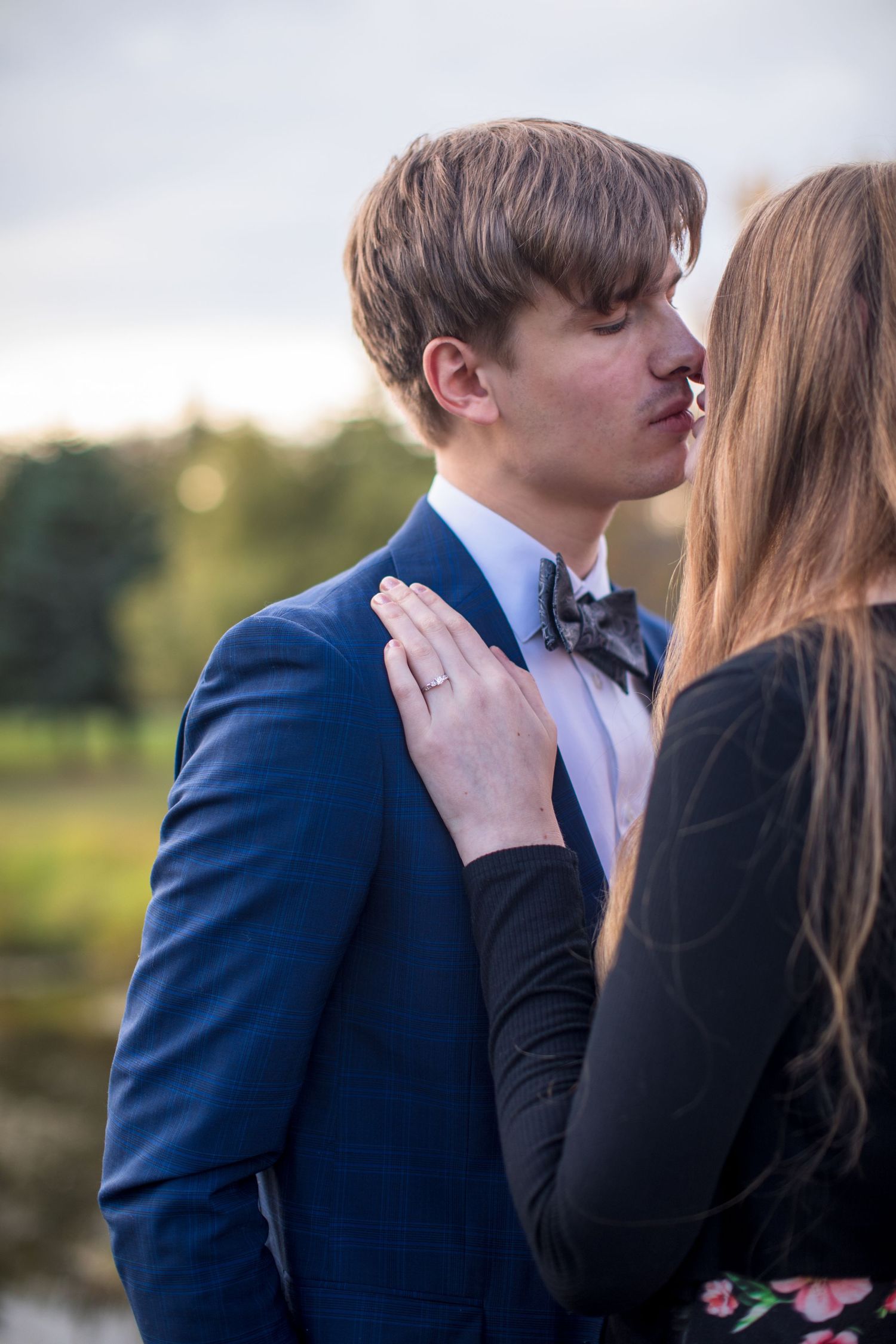 Two people photographed by Zoe Lauren Photography