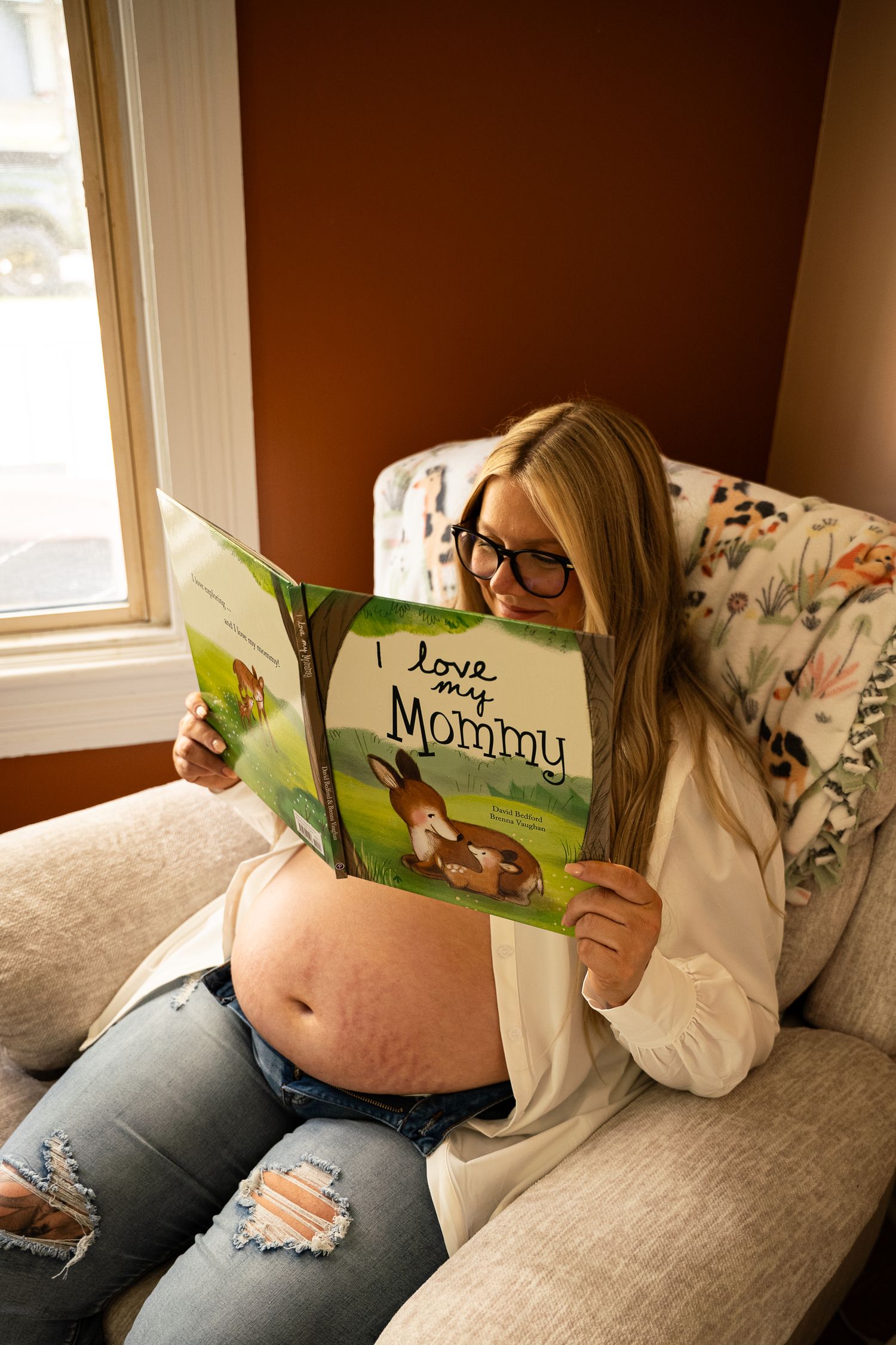 Showing a mother's glow through my maternity photography is one of my favorites to capture!