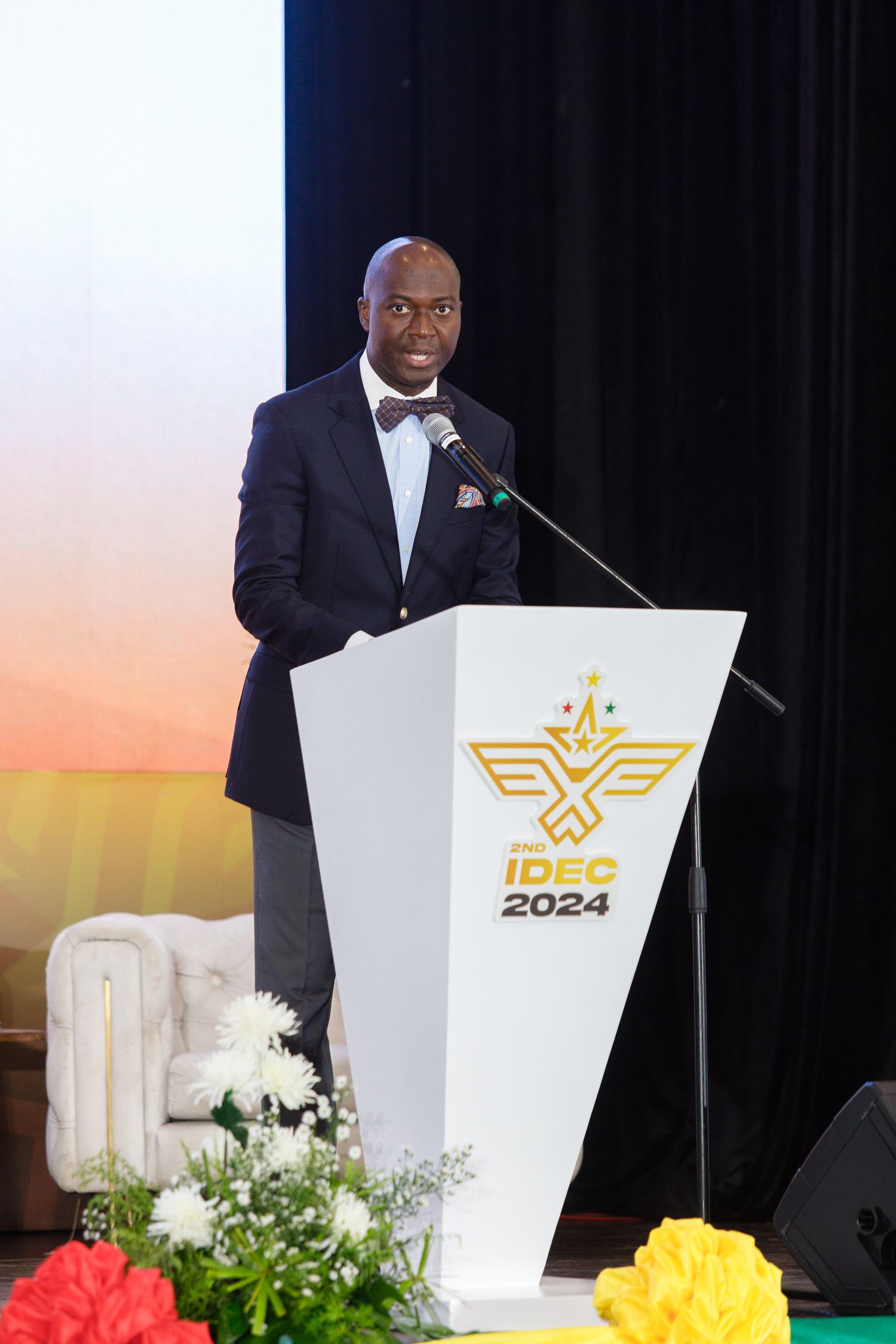 A candid moment captured by The BLUEshutter at a corporate event in Accra.