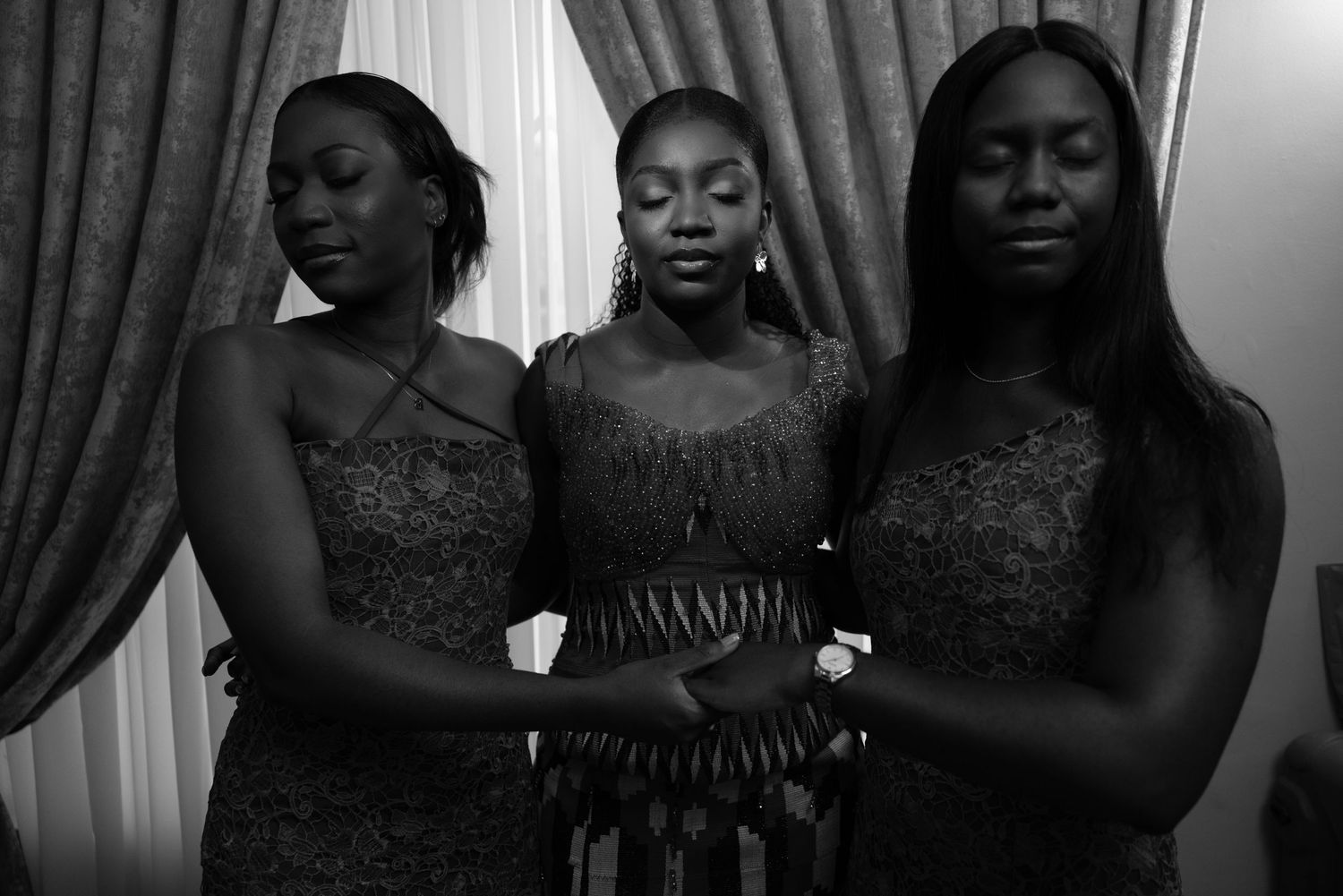 Beautiful candid moment of bride with bridesmaids