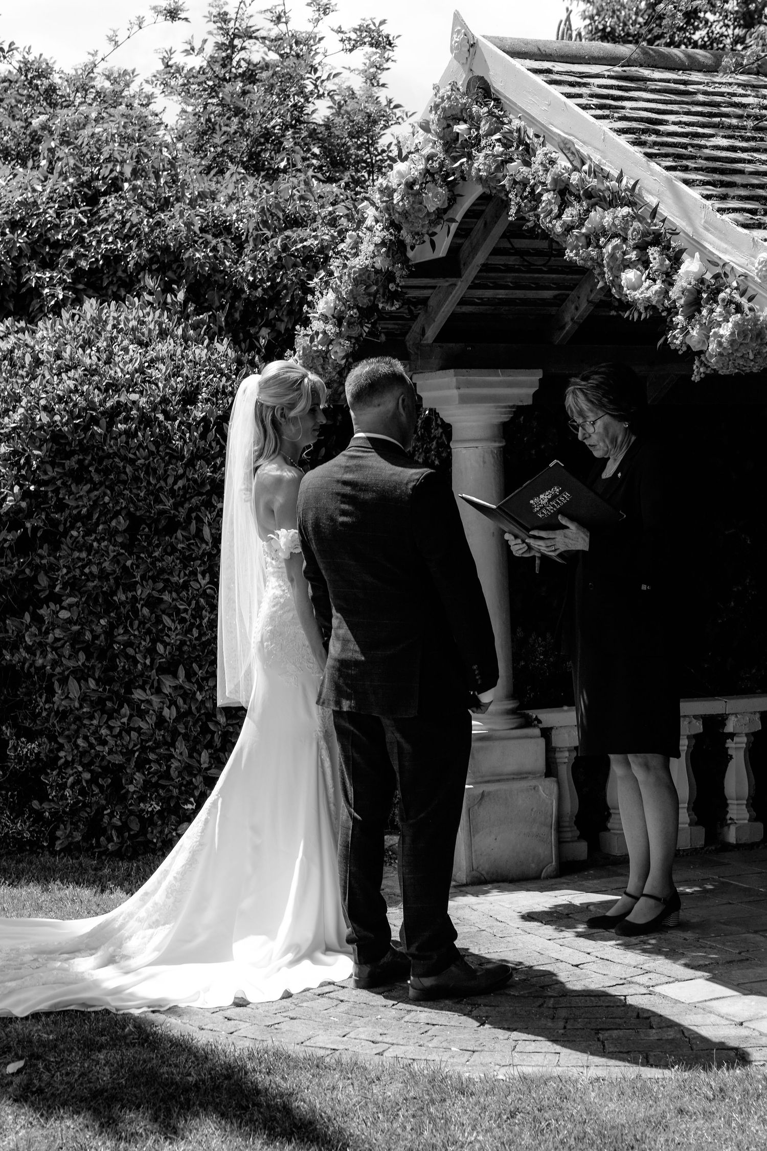 Couple portraits at Marleybrook House, Canterbury