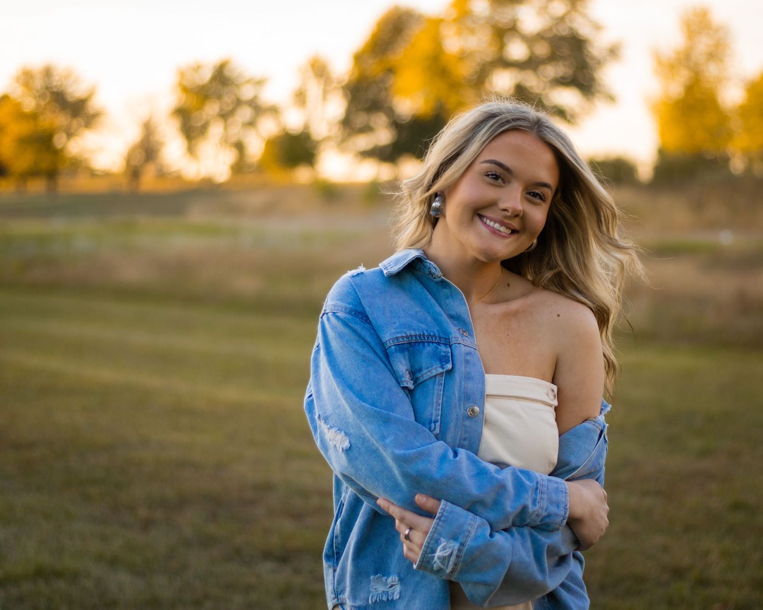 fall photo session, solo photo session, solo pose idea, close up portrait,