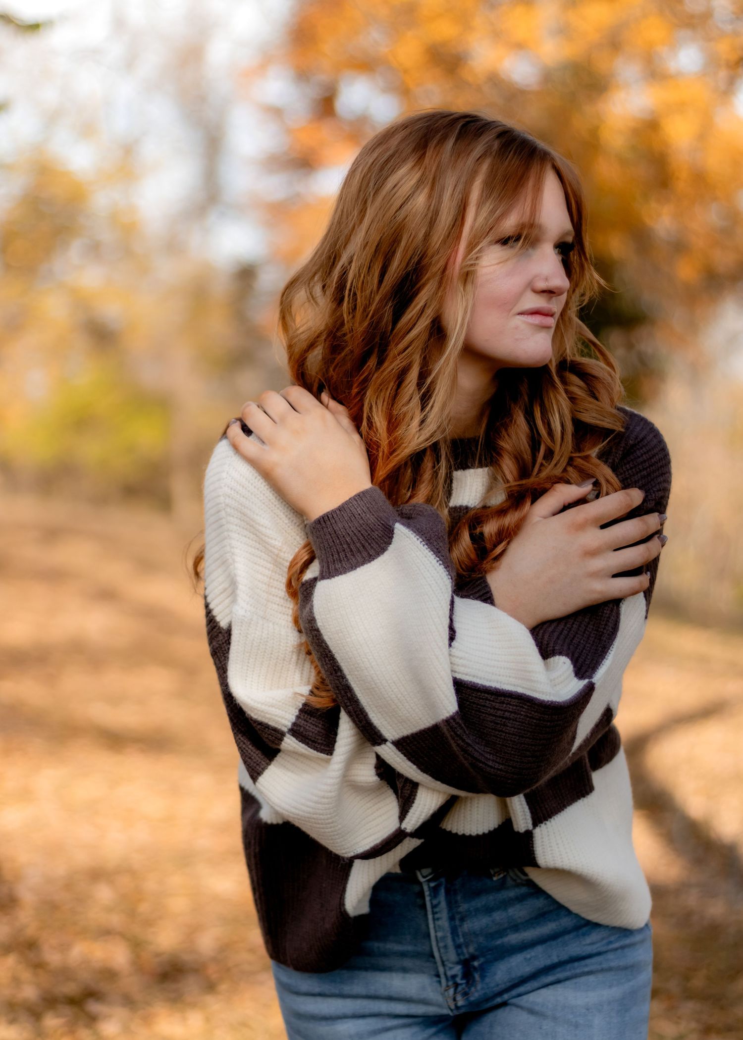fall photo session, solo photo session, solo pose idea, close up portrait,