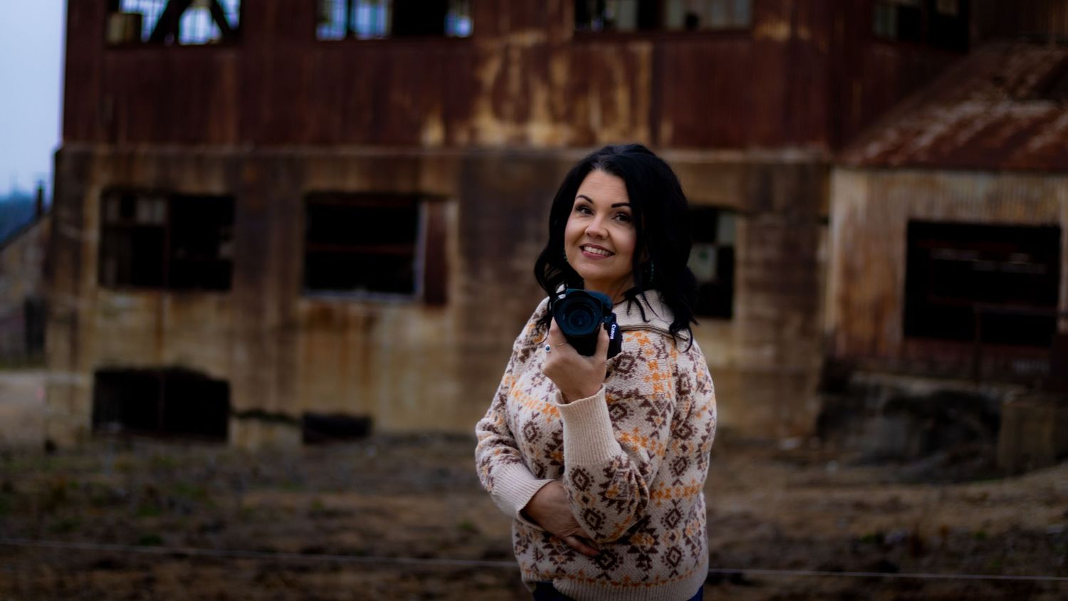 fall photo session, solo photo session, solo pose idea, close up portrait,