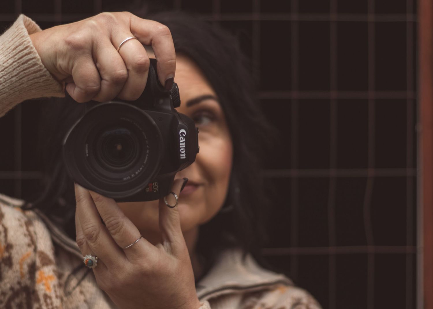 fall photo session, solo photo session, solo pose idea, close up portrait,