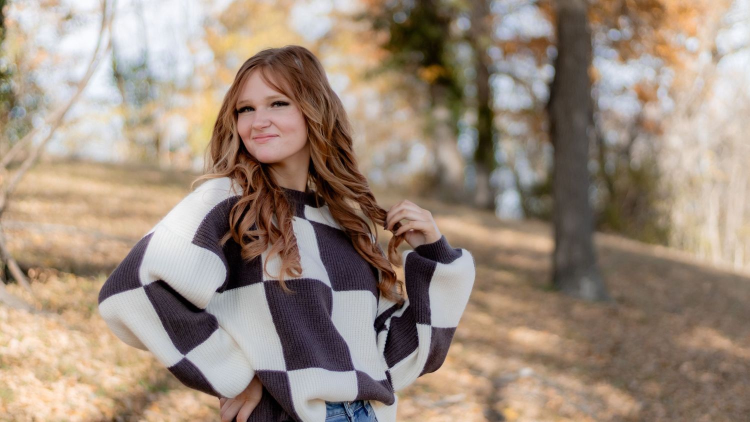 fall photo session, solo photo session, solo pose idea, close up portrait,