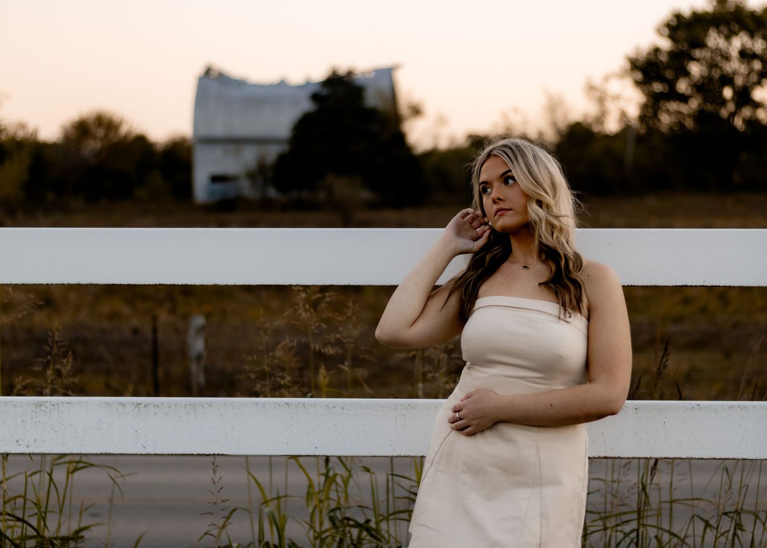 fall photo session, solo photo session, solo pose idea, close up portrait,