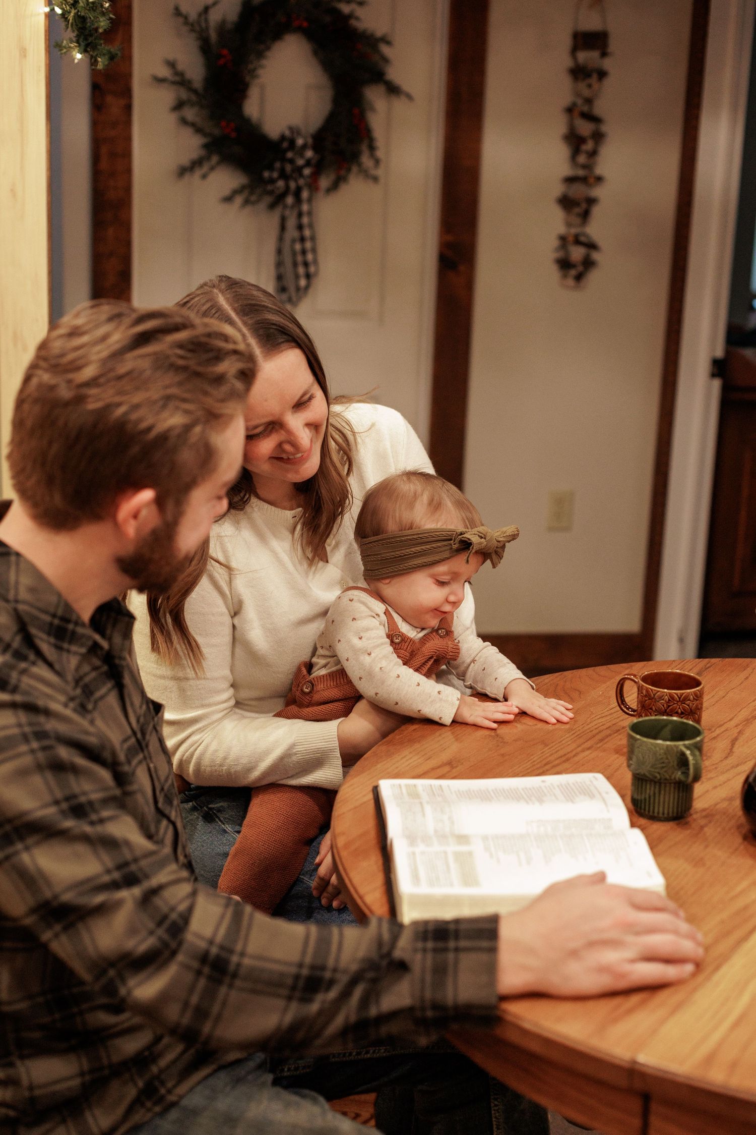 Williamsport Pennsylvania, Lifestyle photo session, family of three, coffee