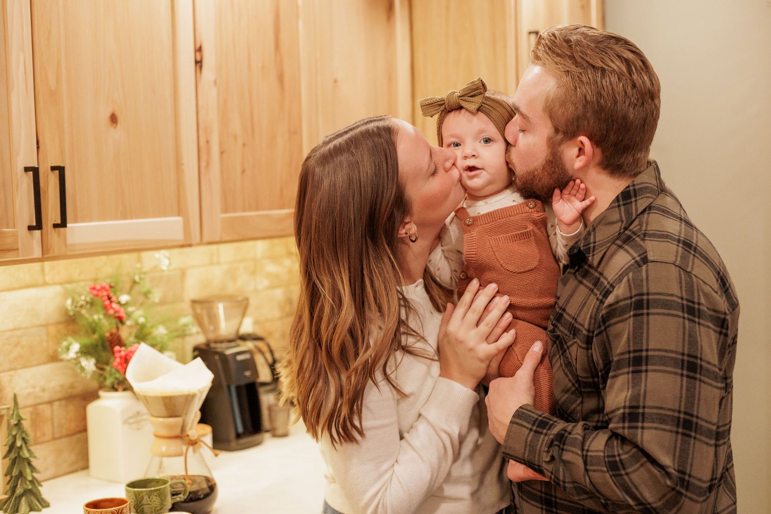 Williamsport Pennsylvania, coffee Lifestyle photo session, family of three,