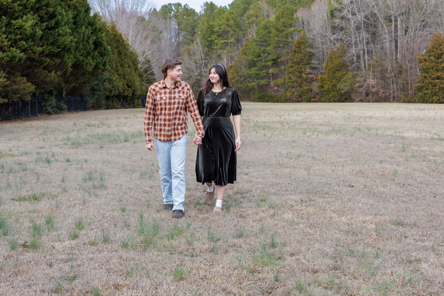 Outdoor Maternity Photography session in Williamsport, Pennsylvania